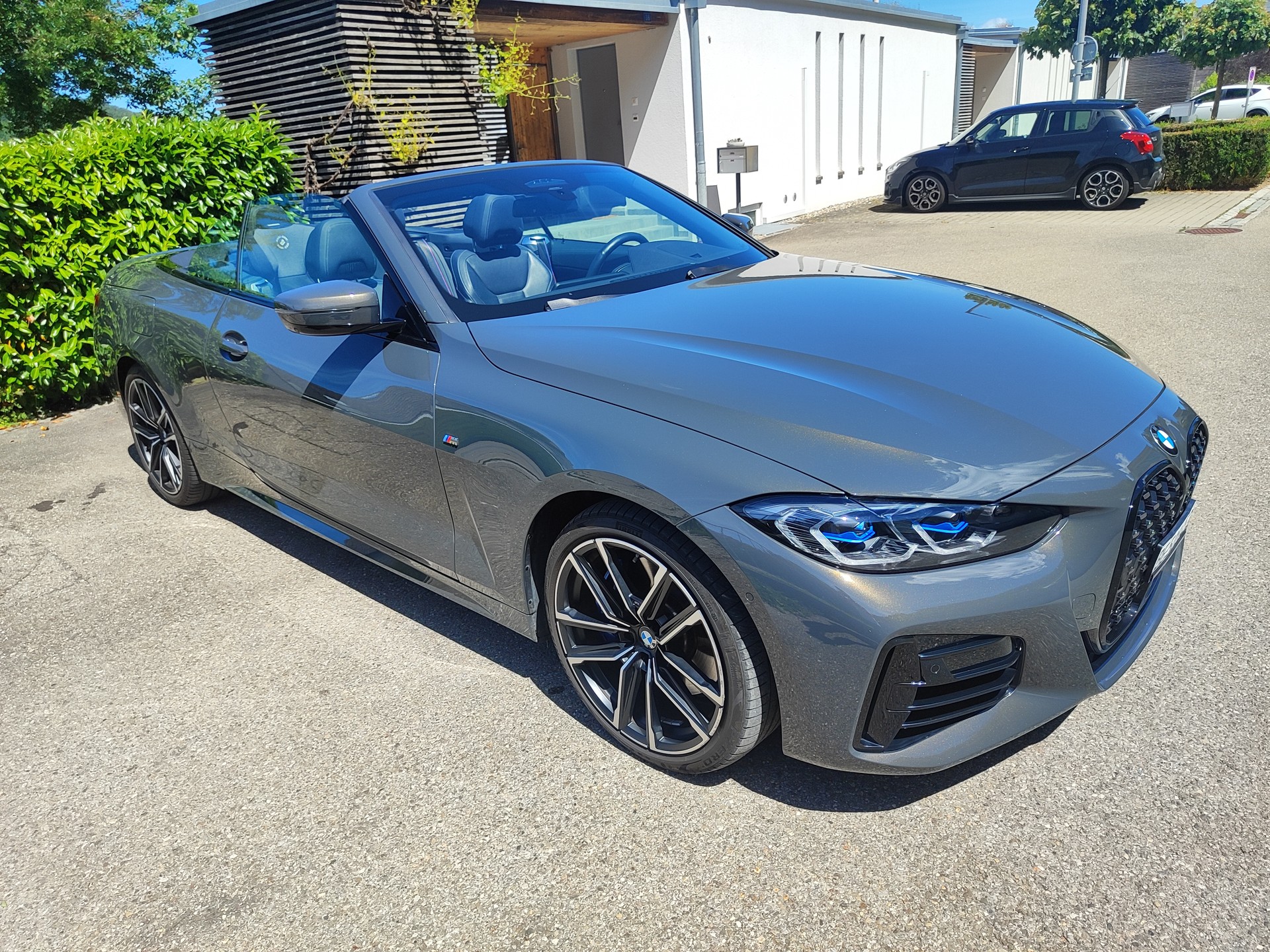 BMW M440i xDrive-image-1