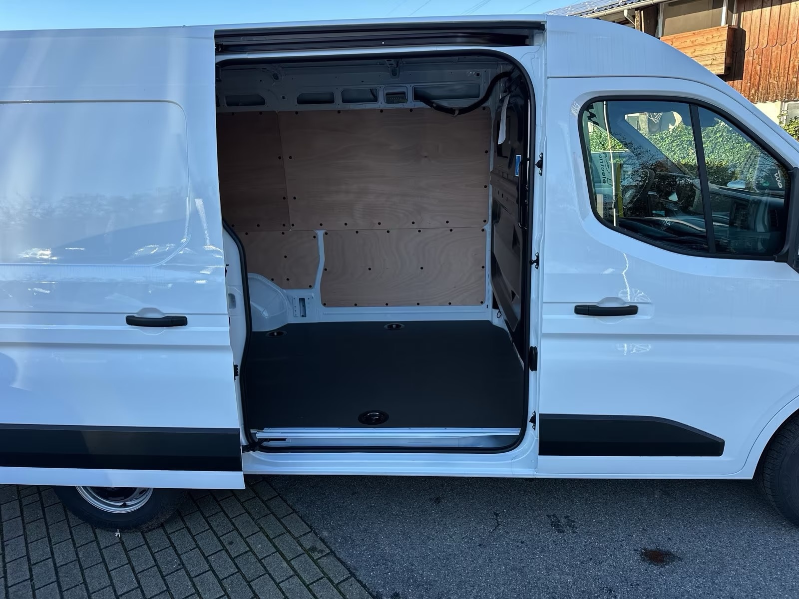 RENAULT Master E-Tech 40 EV 87kWh L2H2-image-6