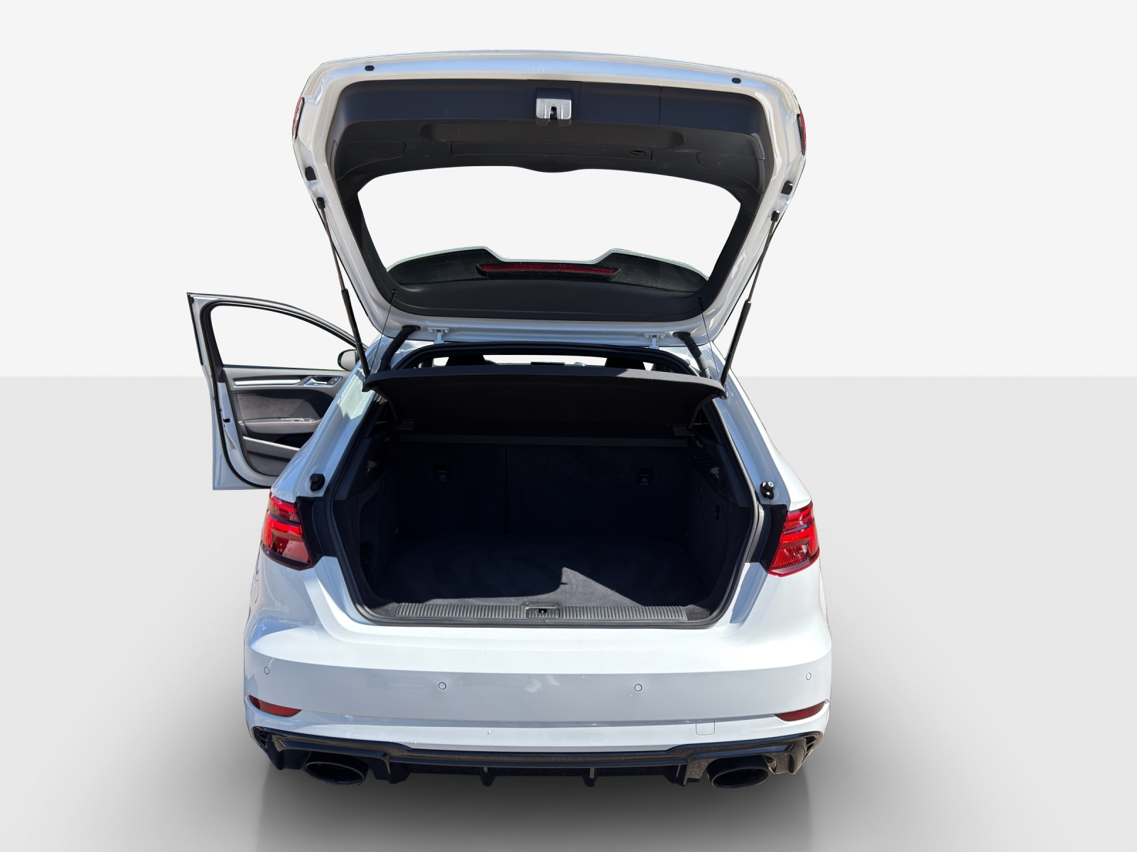 AUDI RS3 Sportback 2.5 TSI quattro S-tronic-image-12