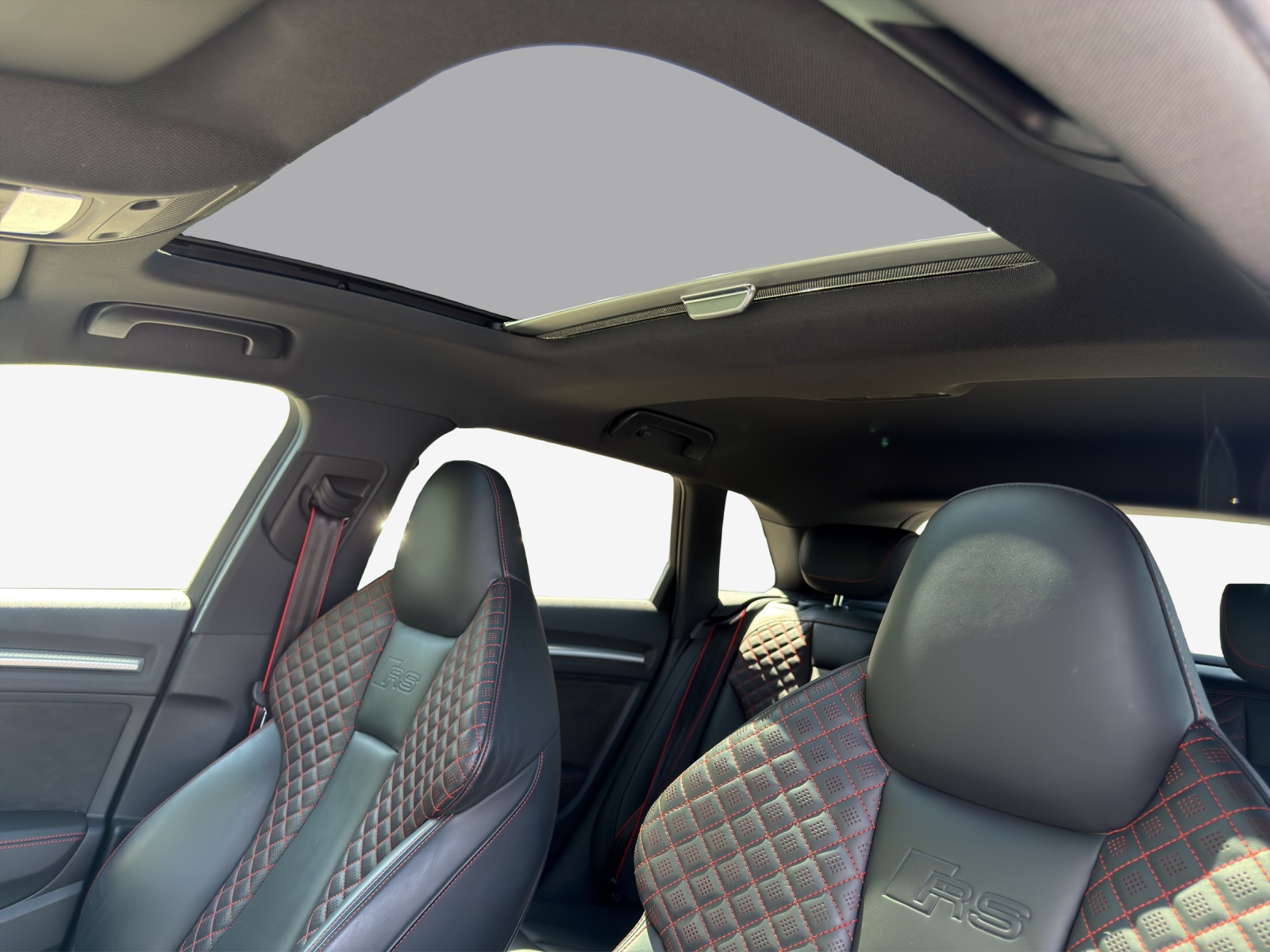 AUDI RS3 Sportback 2.5 TSI quattro S-tronic-image-14