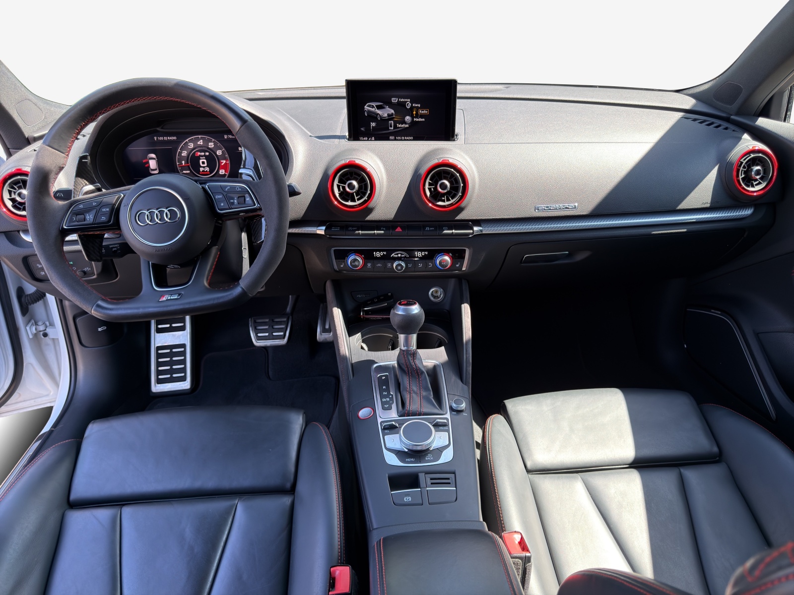 AUDI RS3 Sportback 2.5 TSI quattro S-tronic-image-8