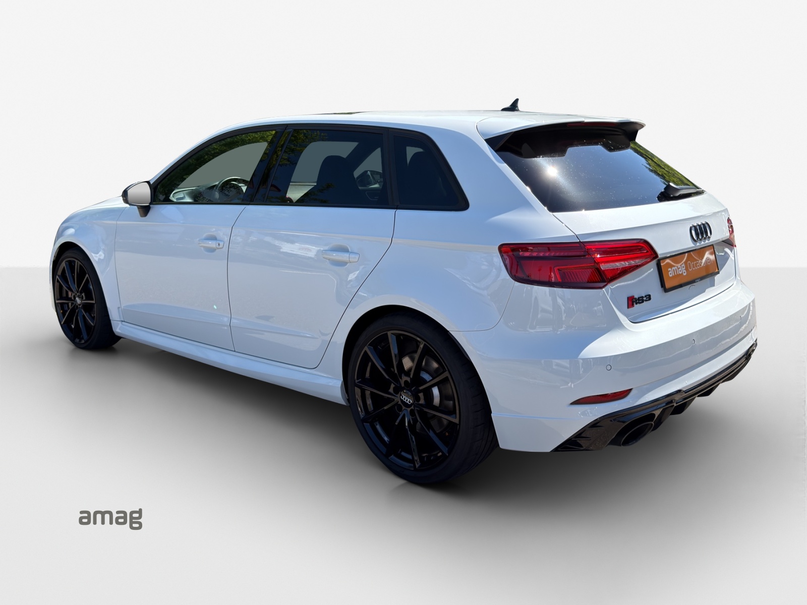 AUDI RS3 Sportback 2.5 TSI quattro S-tronic-image-2