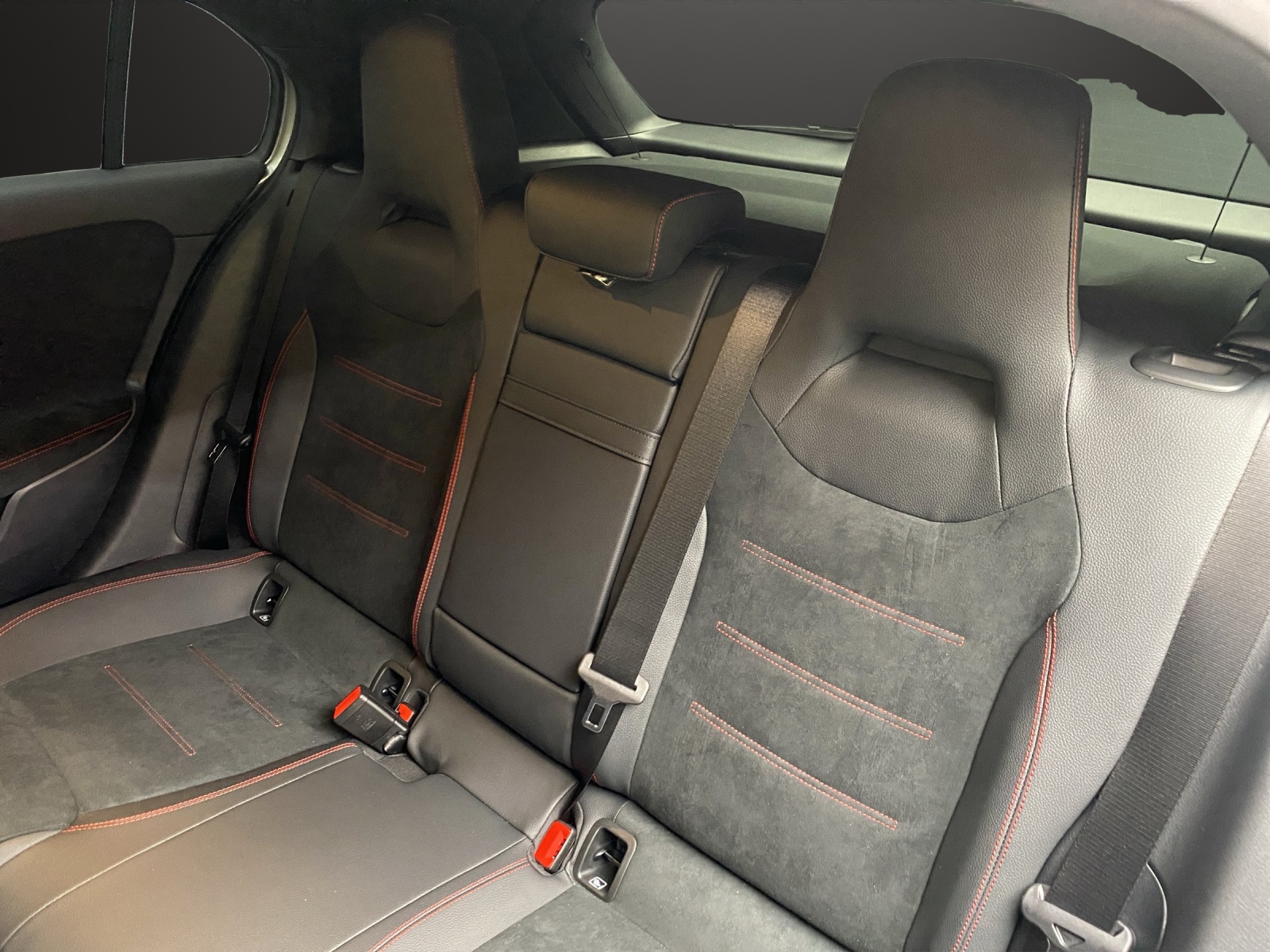 MERCEDES-BENZ A 250 e EQ Star 8G-DCT-image-6