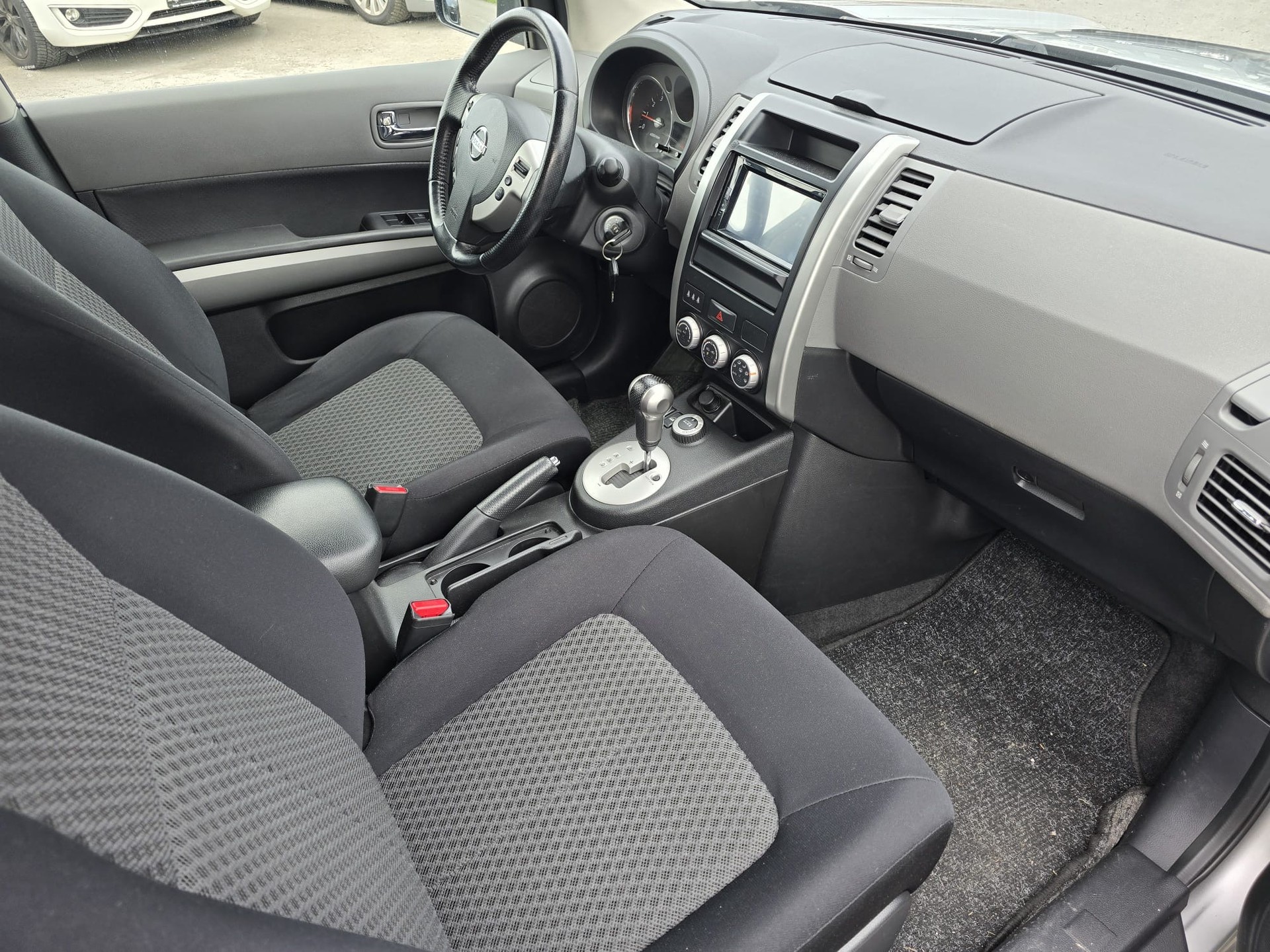 NISSAN X-Trail 2.5 16V SE XTronic CVT-image-9