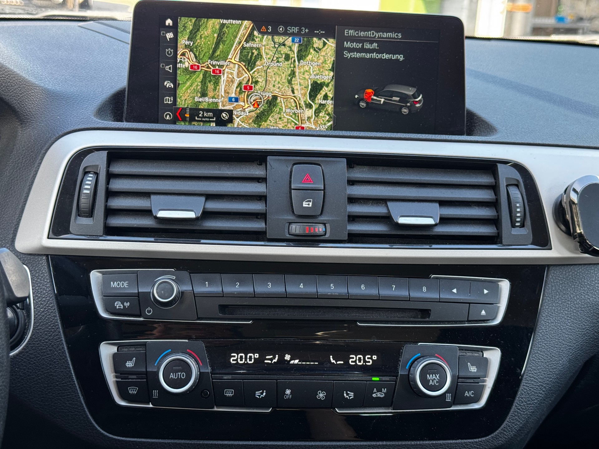 BMW 118d xDrive-image-9
