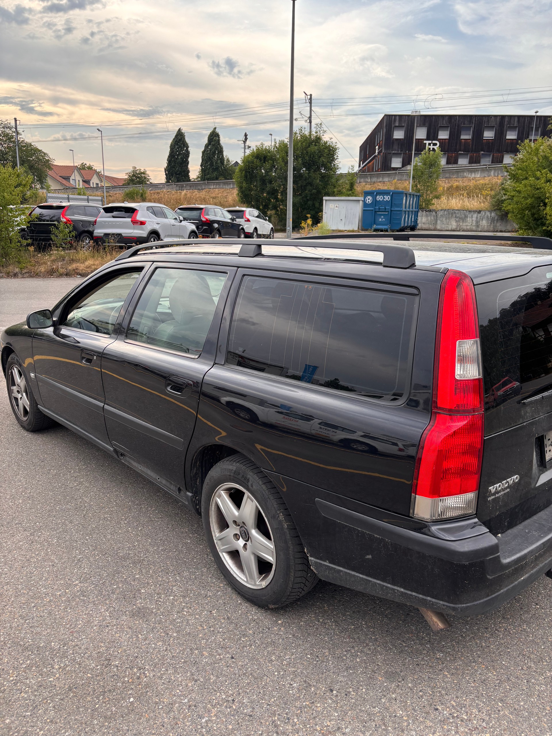 VOLVO V70 2.5T-image-4