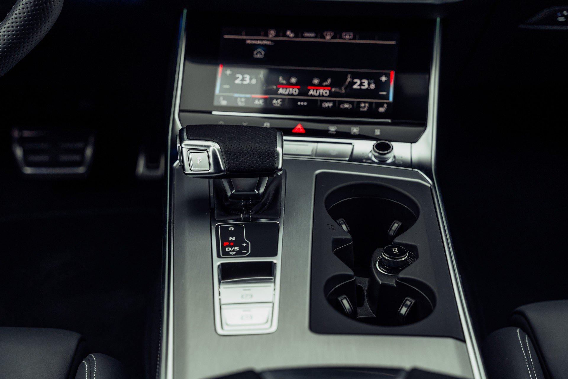 AUDI RS6 Avant 4.0 TFSI V8 Performance quattro-image-12