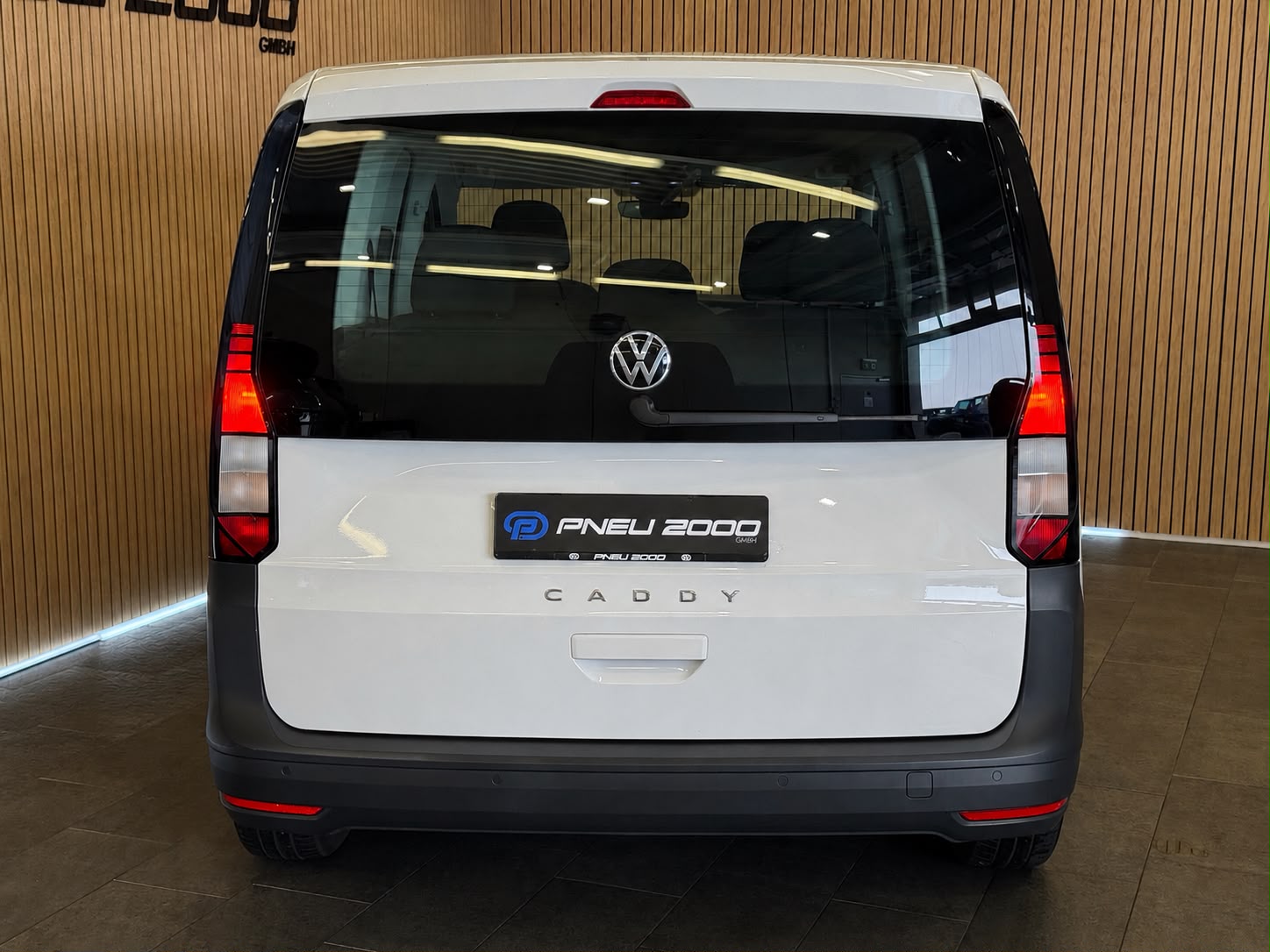 VW Caddy 2.0 TDI-image-3