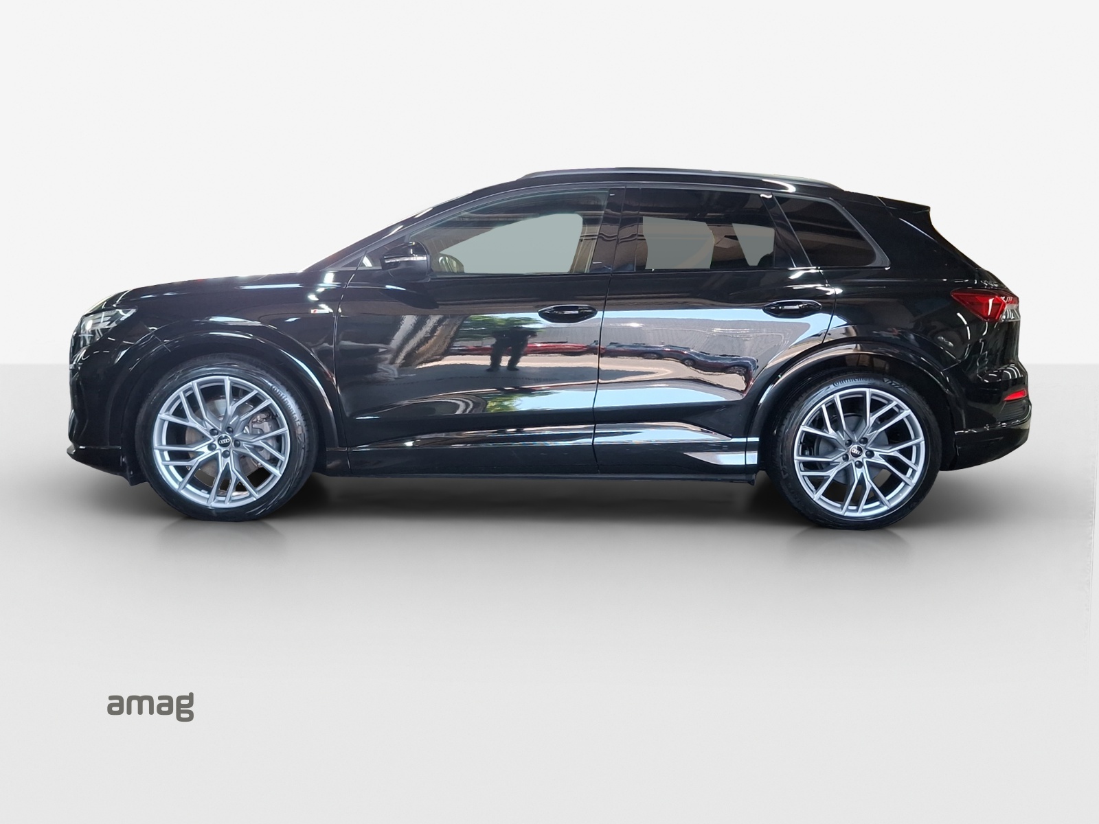 AUDI Q4 e-tron 50 quattro-image-1