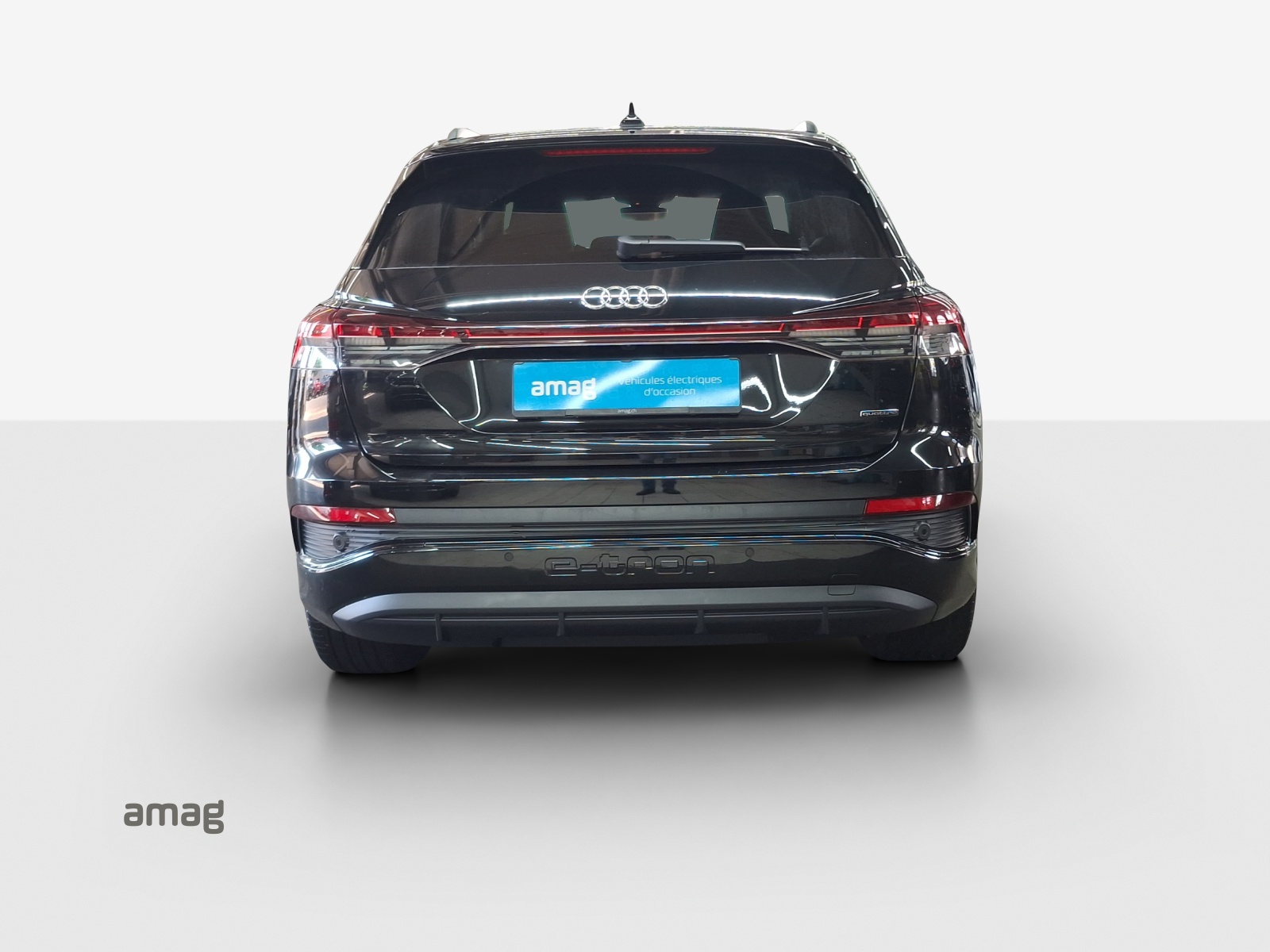 AUDI Q4 e-tron 50 quattro-image-4