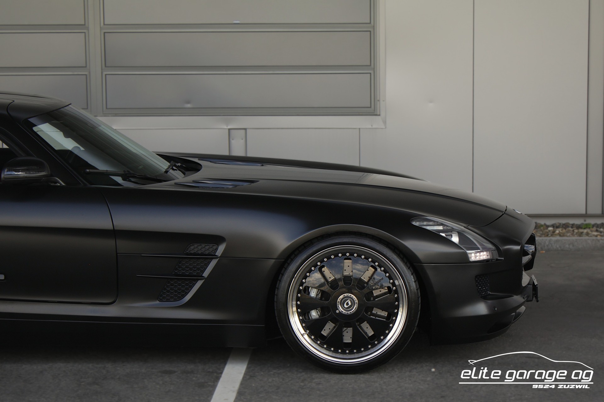MERCEDES-BENZ SLS 63 AMG Speedshift-image-9