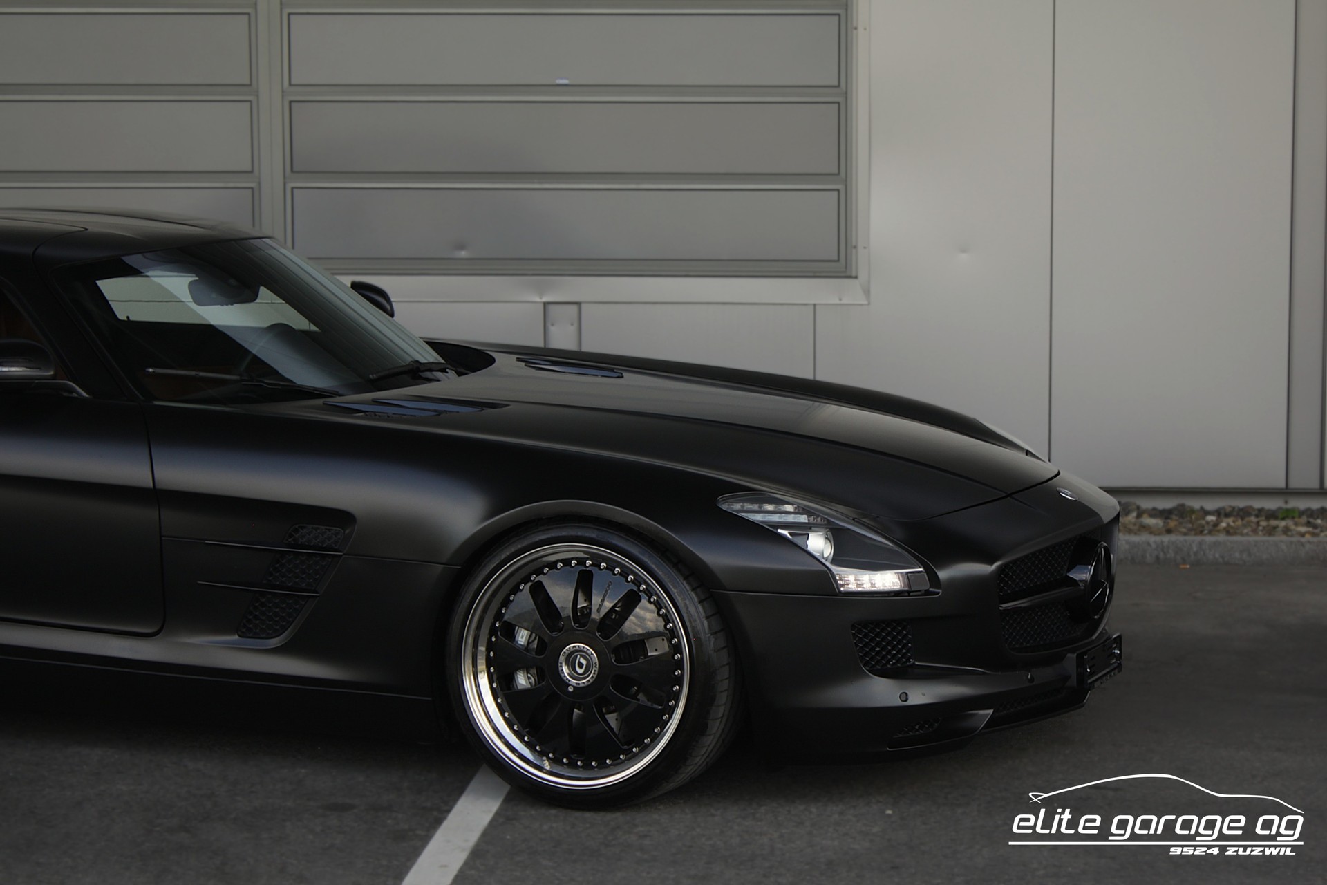 MERCEDES-BENZ SLS 63 AMG Speedshift-image-8