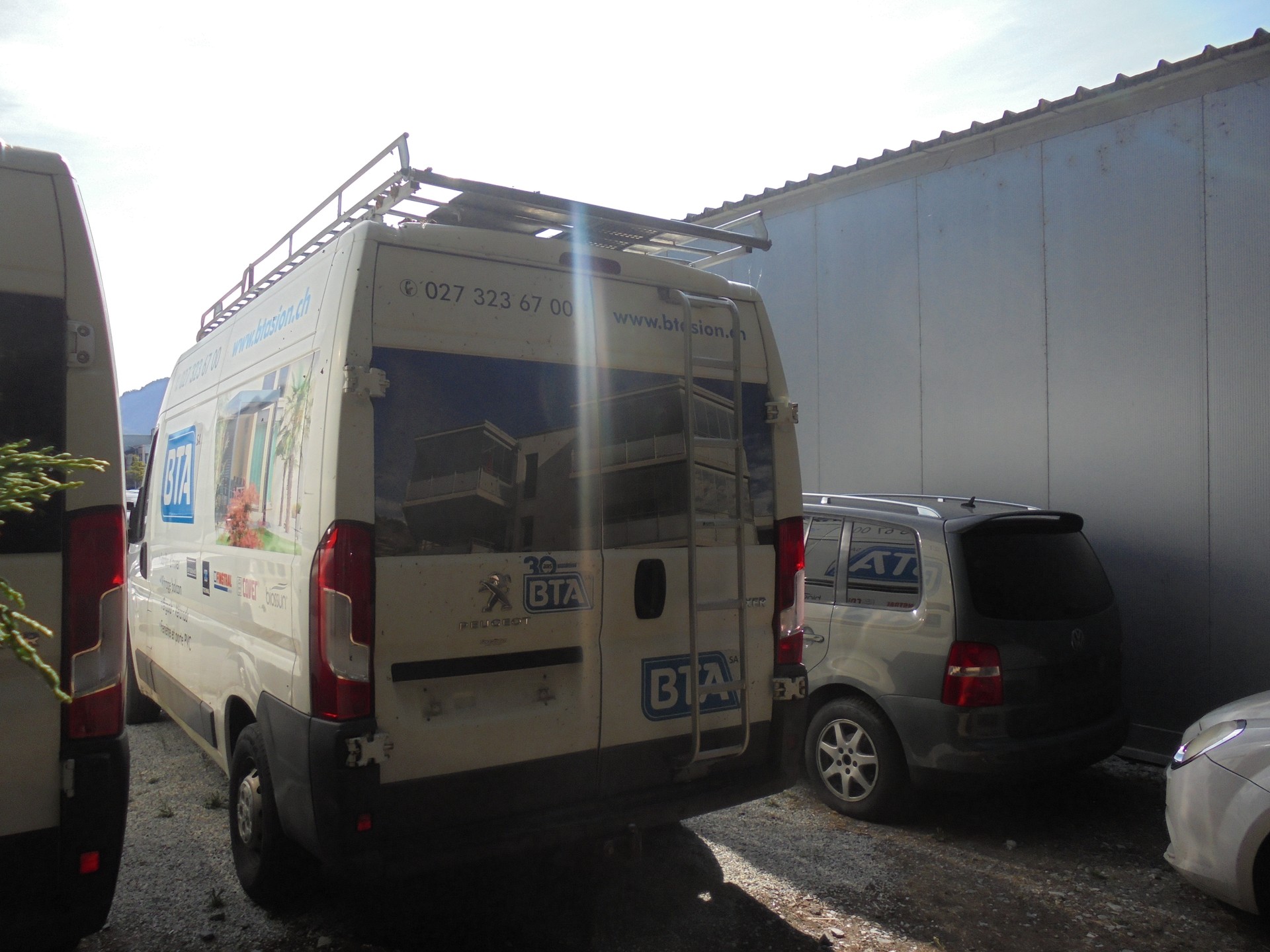 PEUGEOT Boxer 2.2 HDI 335 Allure L2H2-image-5