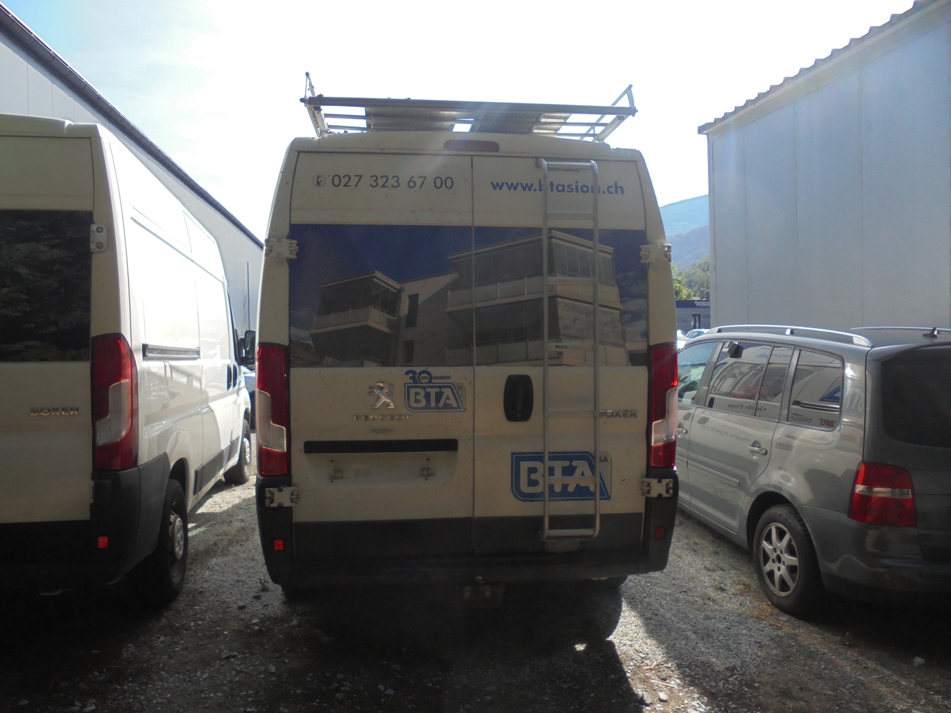 PEUGEOT Boxer 2.2 HDI 335 Allure L2H2-image-4