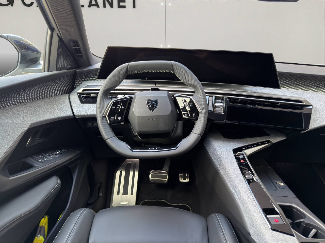 PEUGEOT 5008 e-GT Exclusive AWD-image-10