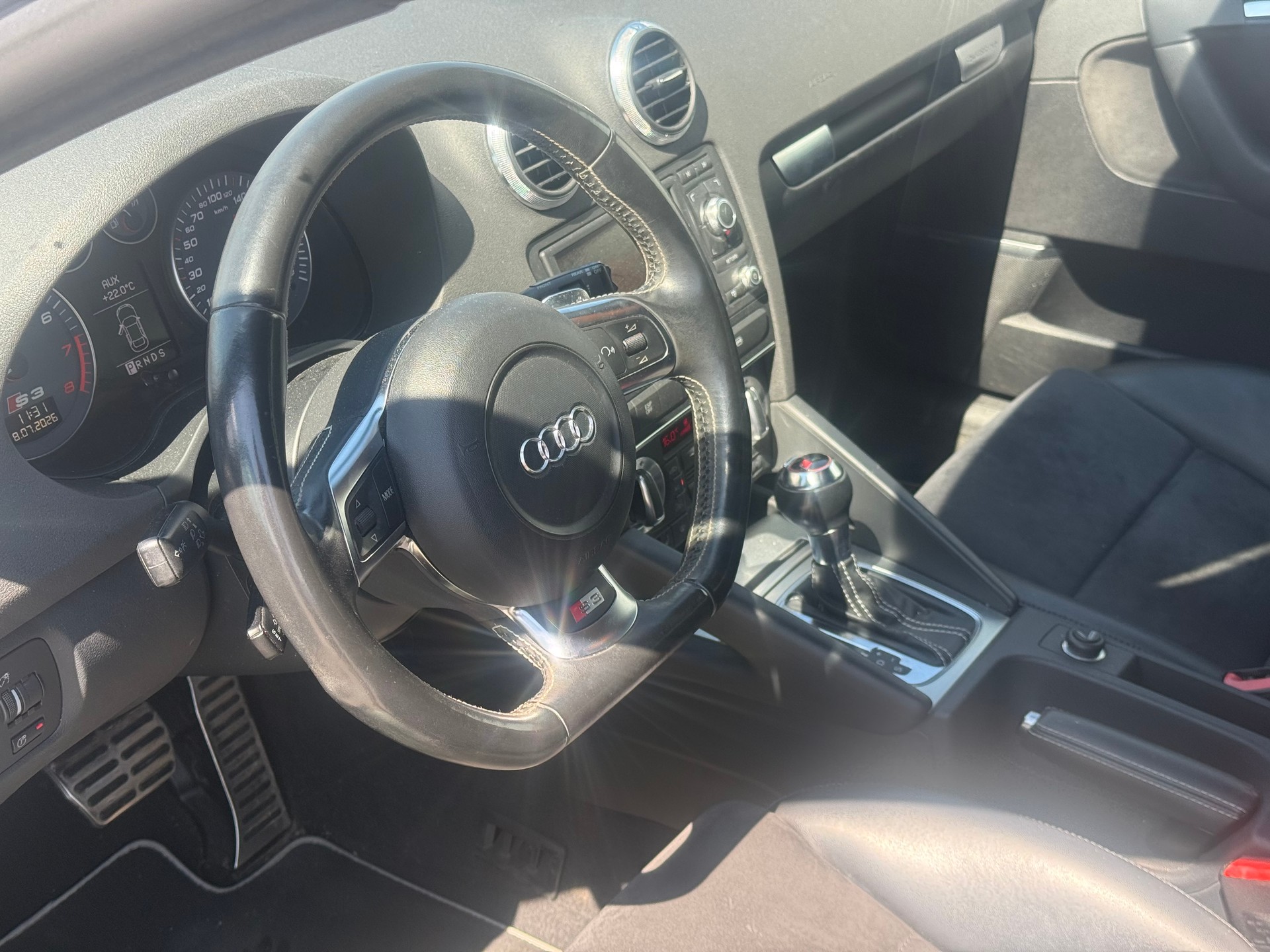 AUDI S3 Sportback 2.0 TFSI quattro S-tronic-image-8