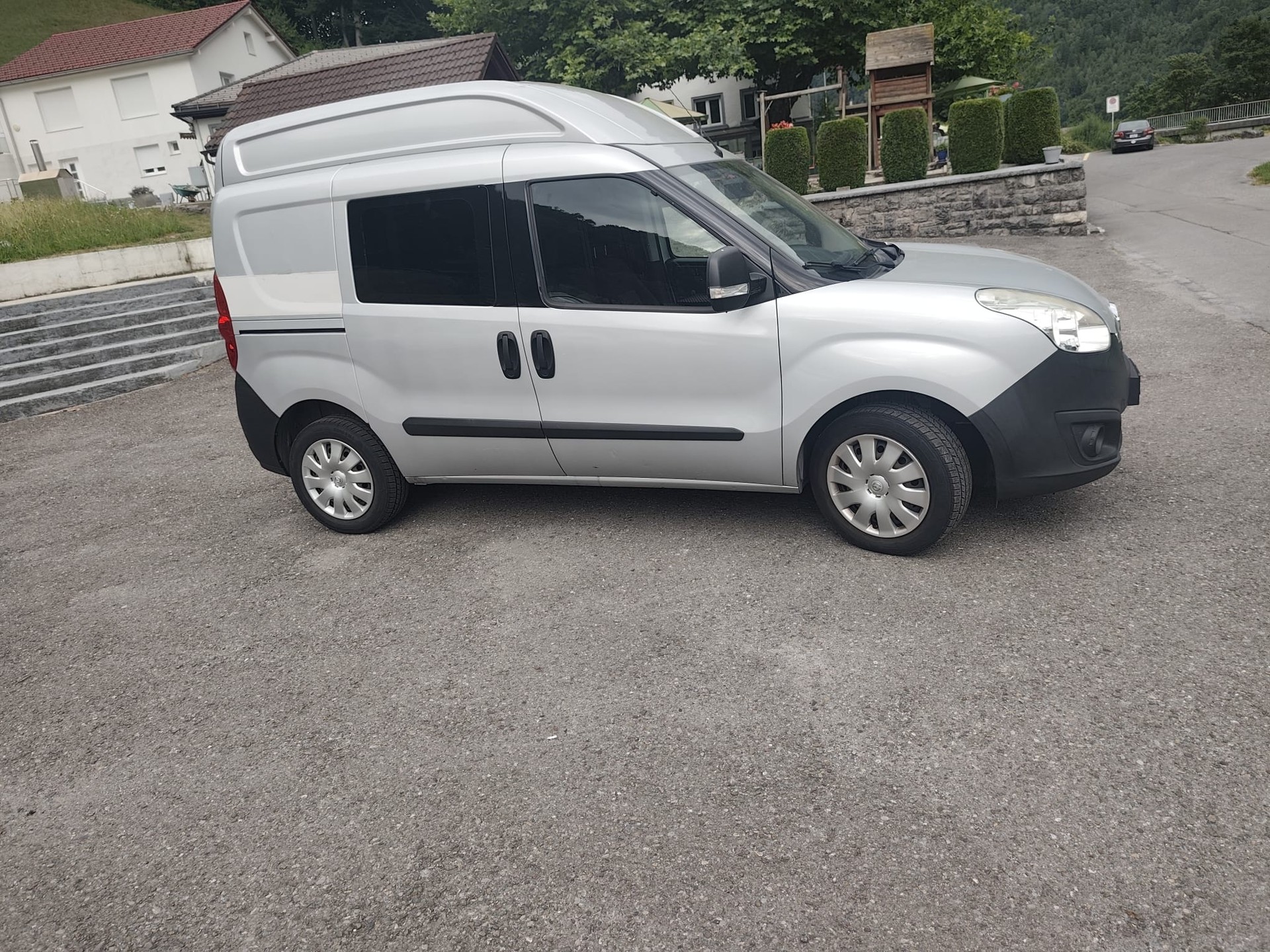 OPEL Combo 1.4i Start/Stop 2.2 L1H2-image-1
