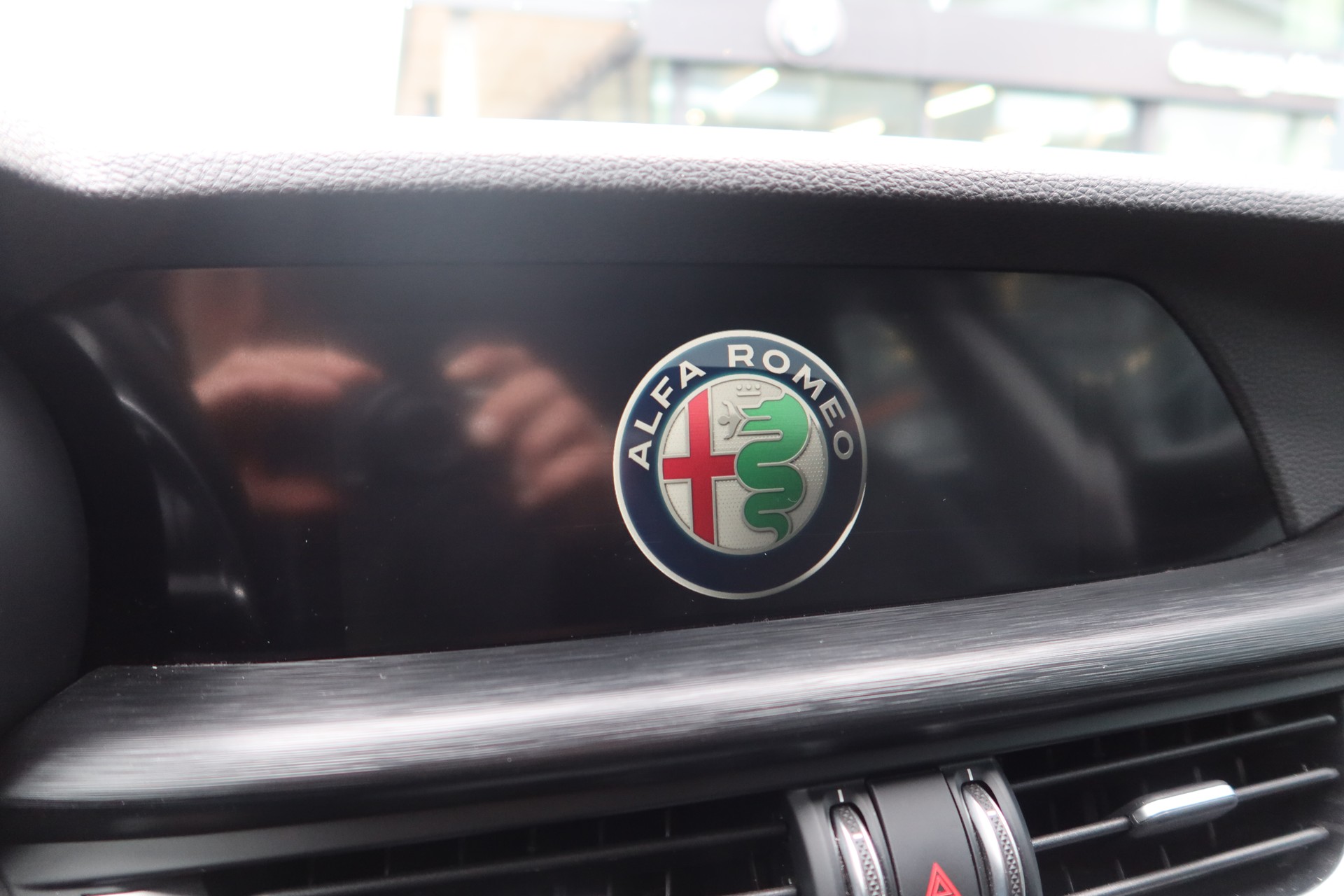 ALFA ROMEO Stelvio 2.2JTDM Execu. Q4-image-11