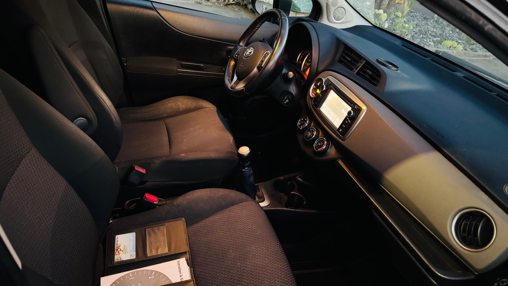 TOYOTA Yaris 1.33 Style-image-9