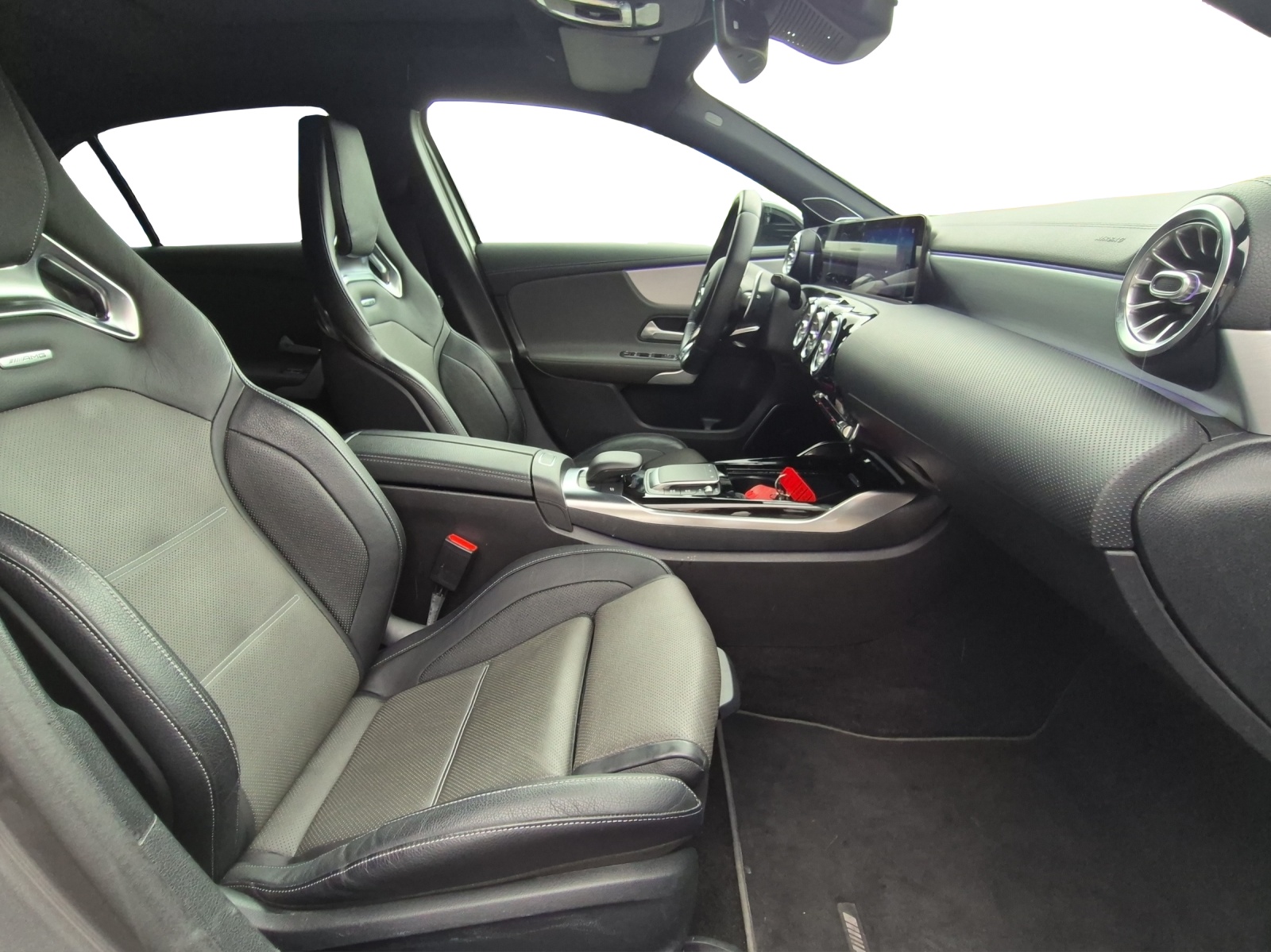 MERCEDES-BENZ A 45 S AMG 4Matic+-image-13