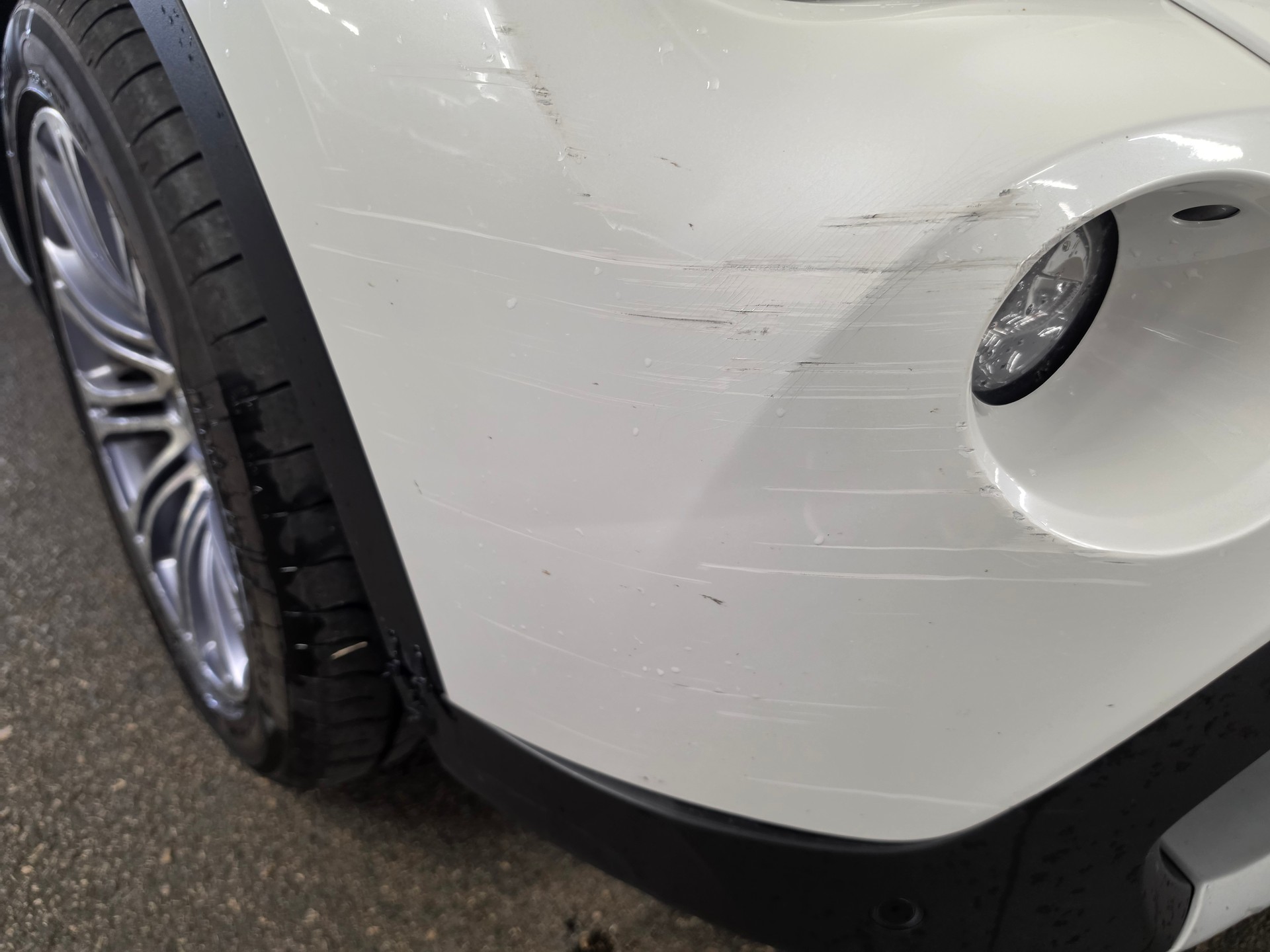 BMW X1 xDrive 20i Steptronic-image-7
