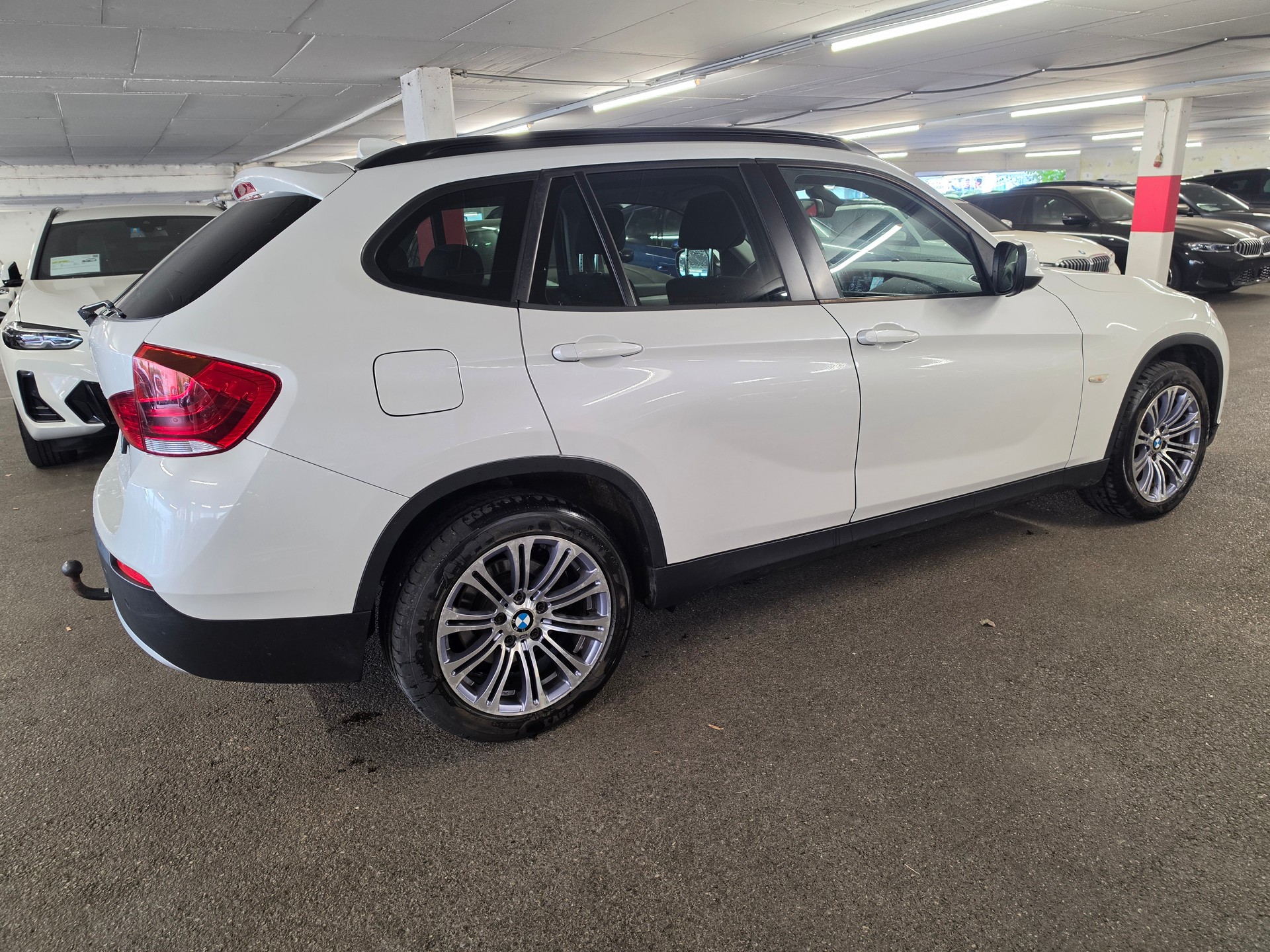 BMW X1 xDrive 20i Steptronic-image-3