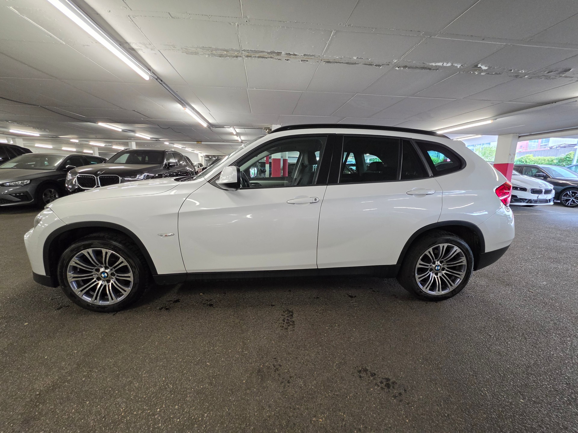 BMW X1 xDrive 20i Steptronic-image-2