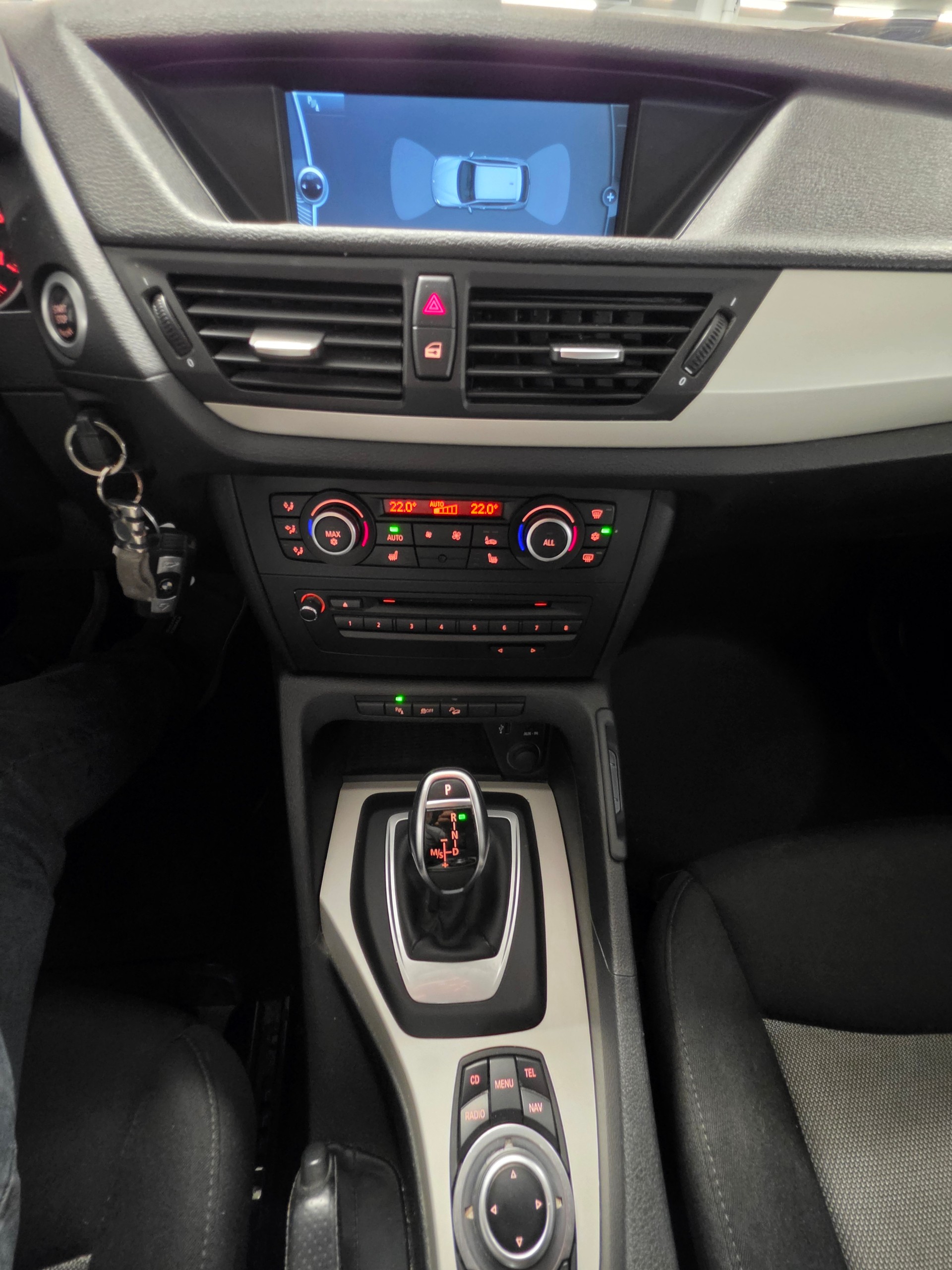 BMW X1 xDrive 20i Steptronic-image-15