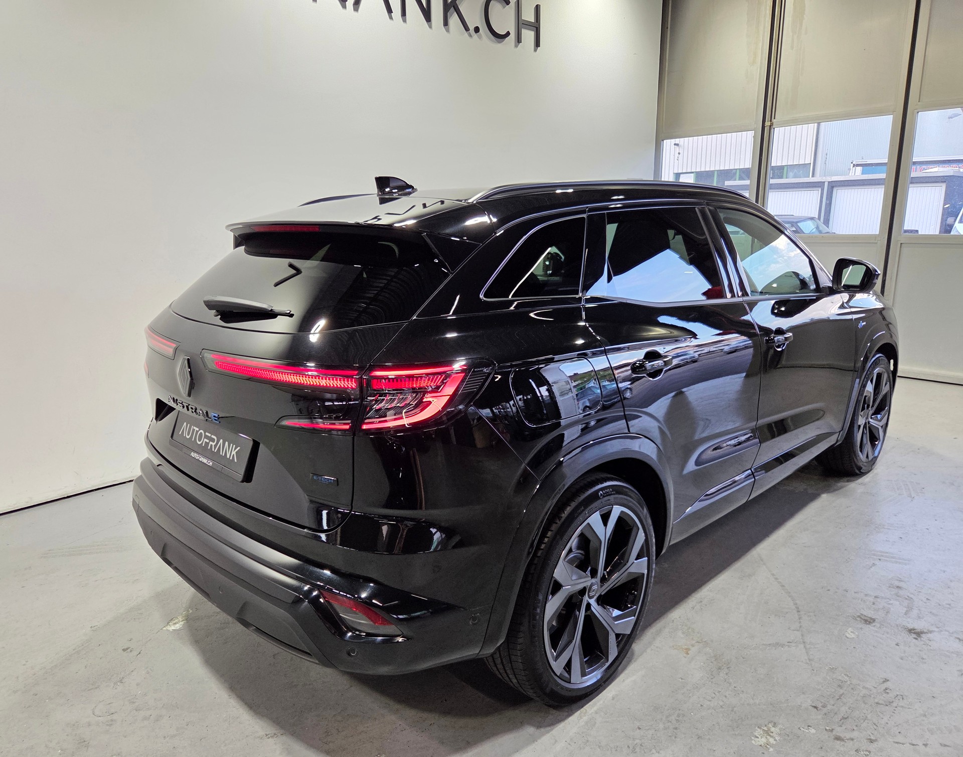 RENAULT Austral 1.2 E-Tech iconic esprit Alpine-image-18