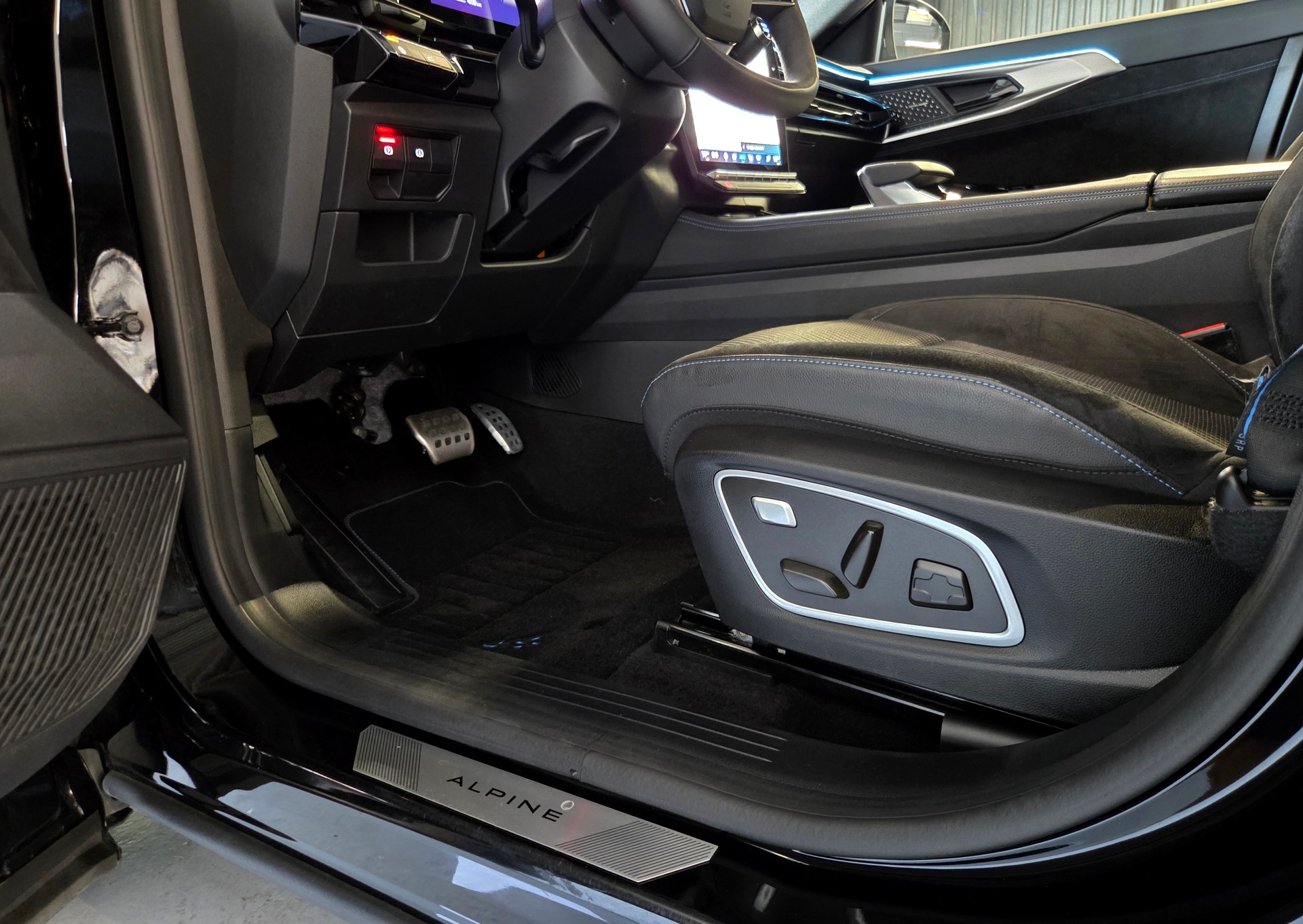 RENAULT Austral 1.2 E-Tech iconic esprit Alpine-image-9
