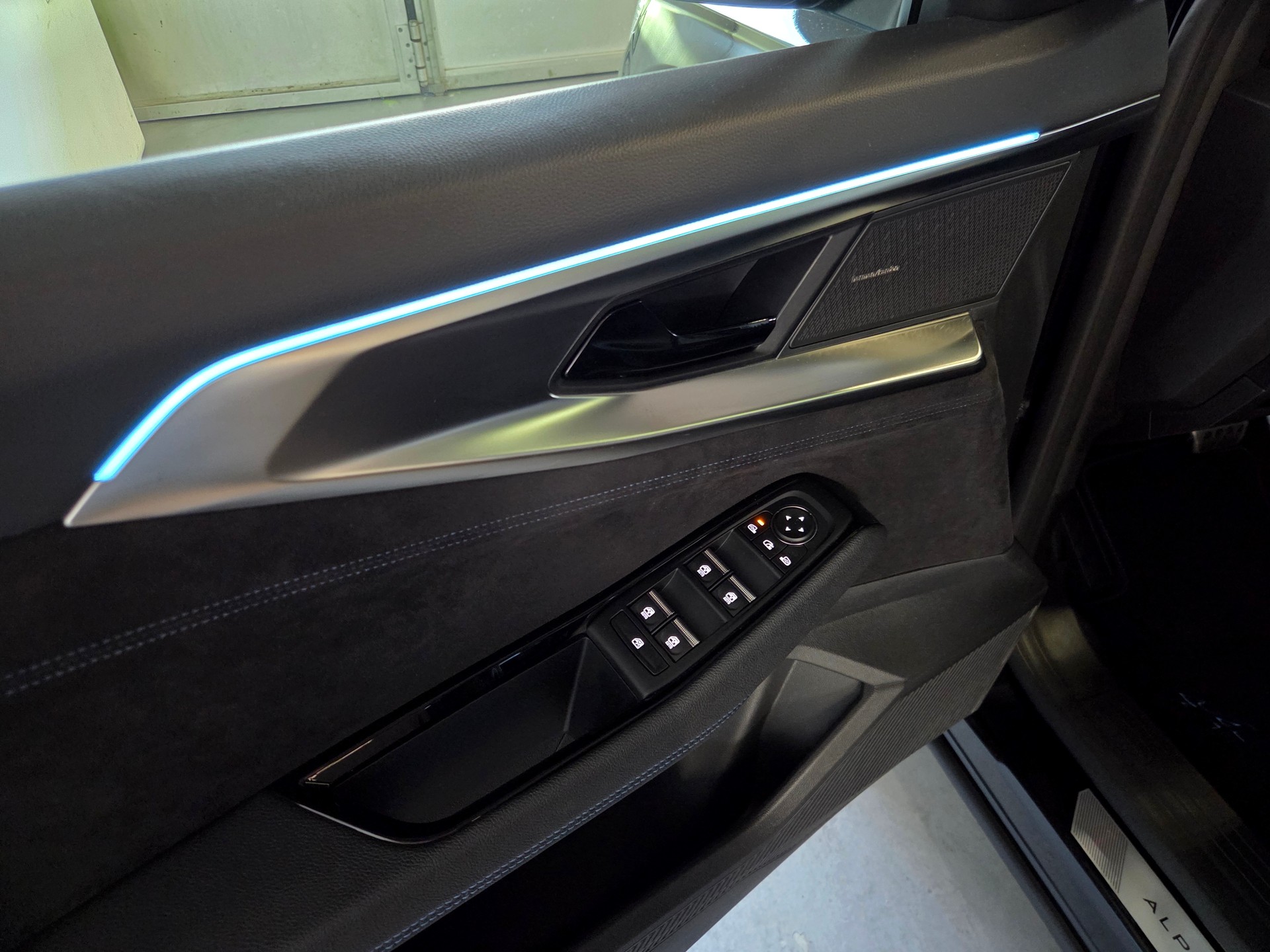 RENAULT Austral 1.2 E-Tech iconic esprit Alpine-image-20