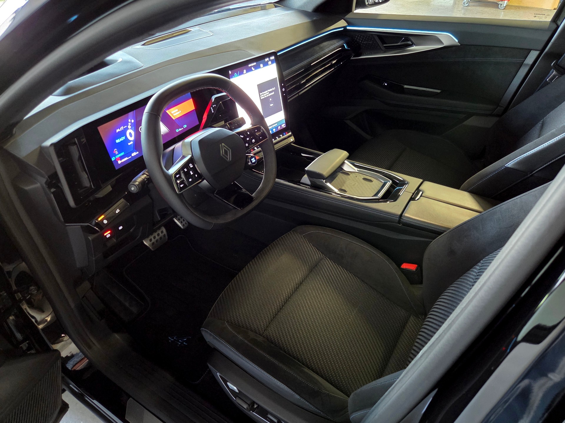 RENAULT Austral 1.2 E-Tech iconic esprit Alpine-image-3