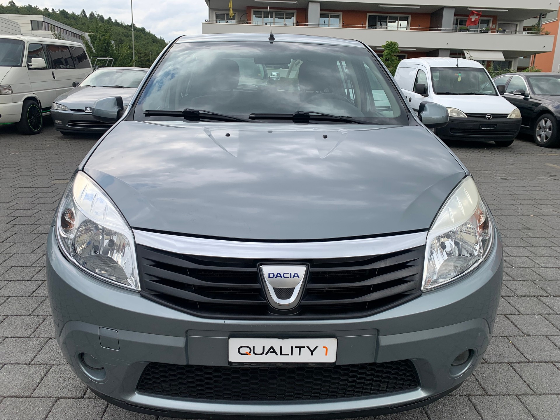 DACIA Sandero 1.6 Lauréate-image-4