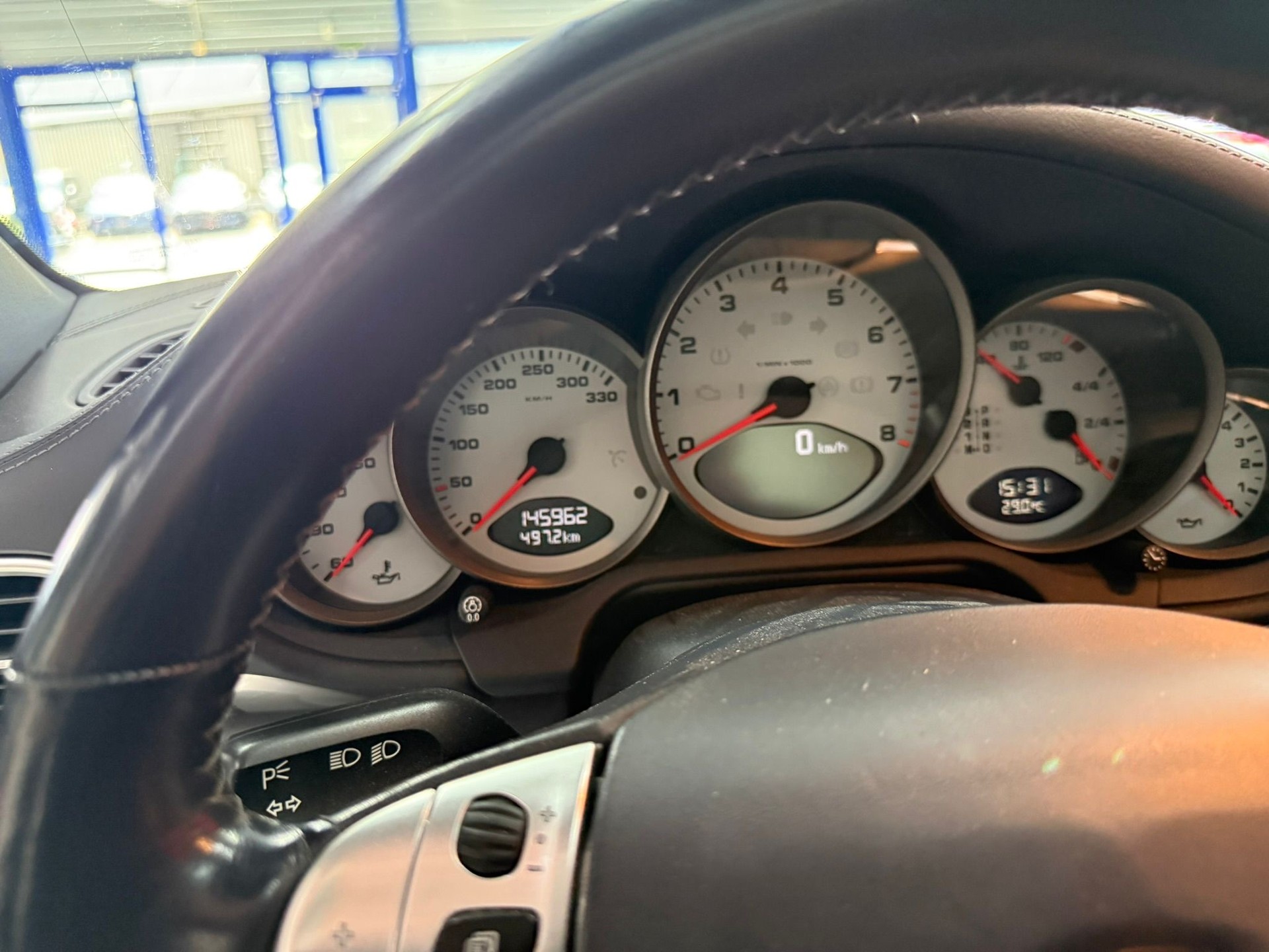 PORSCHE 911 Targa 4-image-7