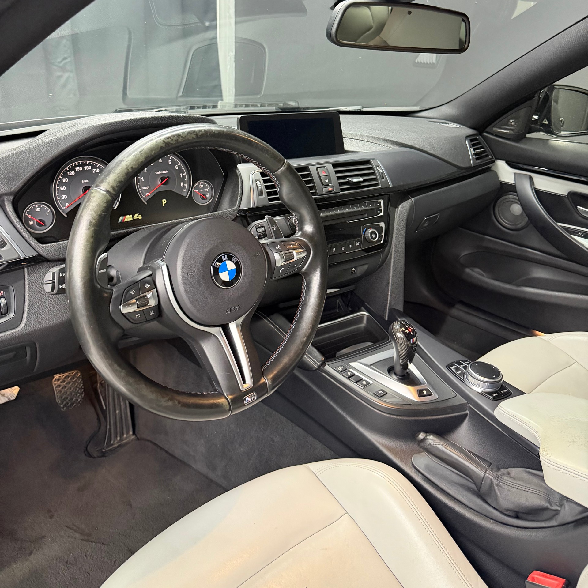 BMW M4 Coupé DKG-image-8