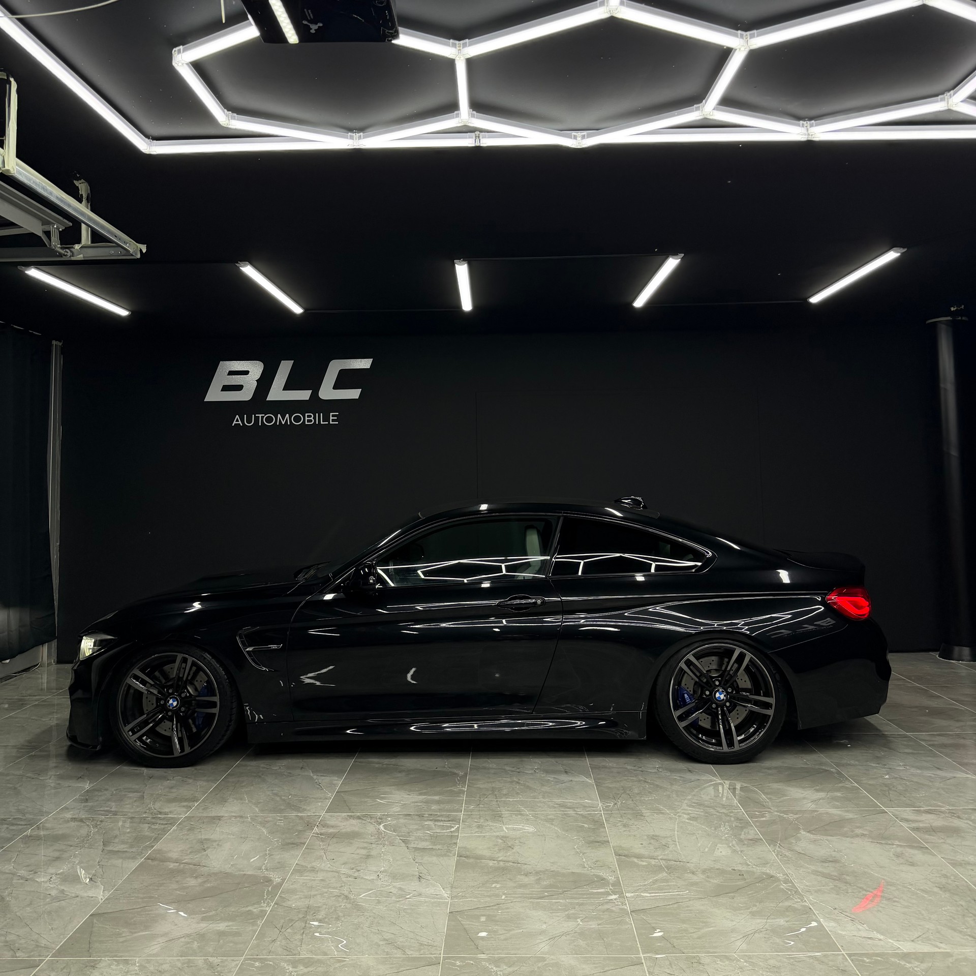BMW M4 Coupé DKG-image-2