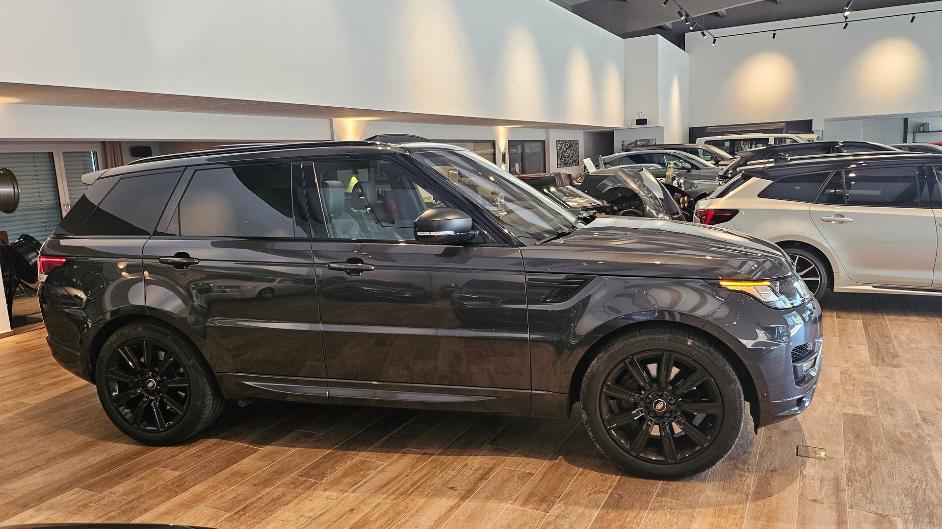 LAND ROVER Range Rover Sport 4.4 SDV8 Autobiography Automatic-image-6
