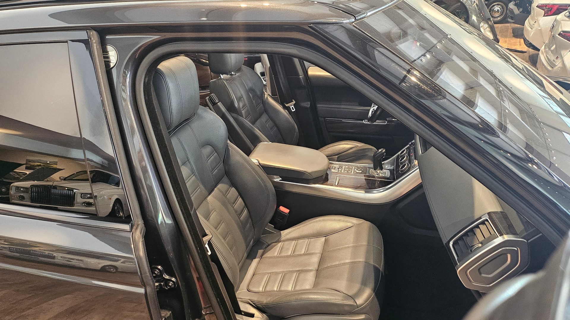 LAND ROVER Range Rover Sport 4.4 SDV8 Autobiography Automatic-image-17