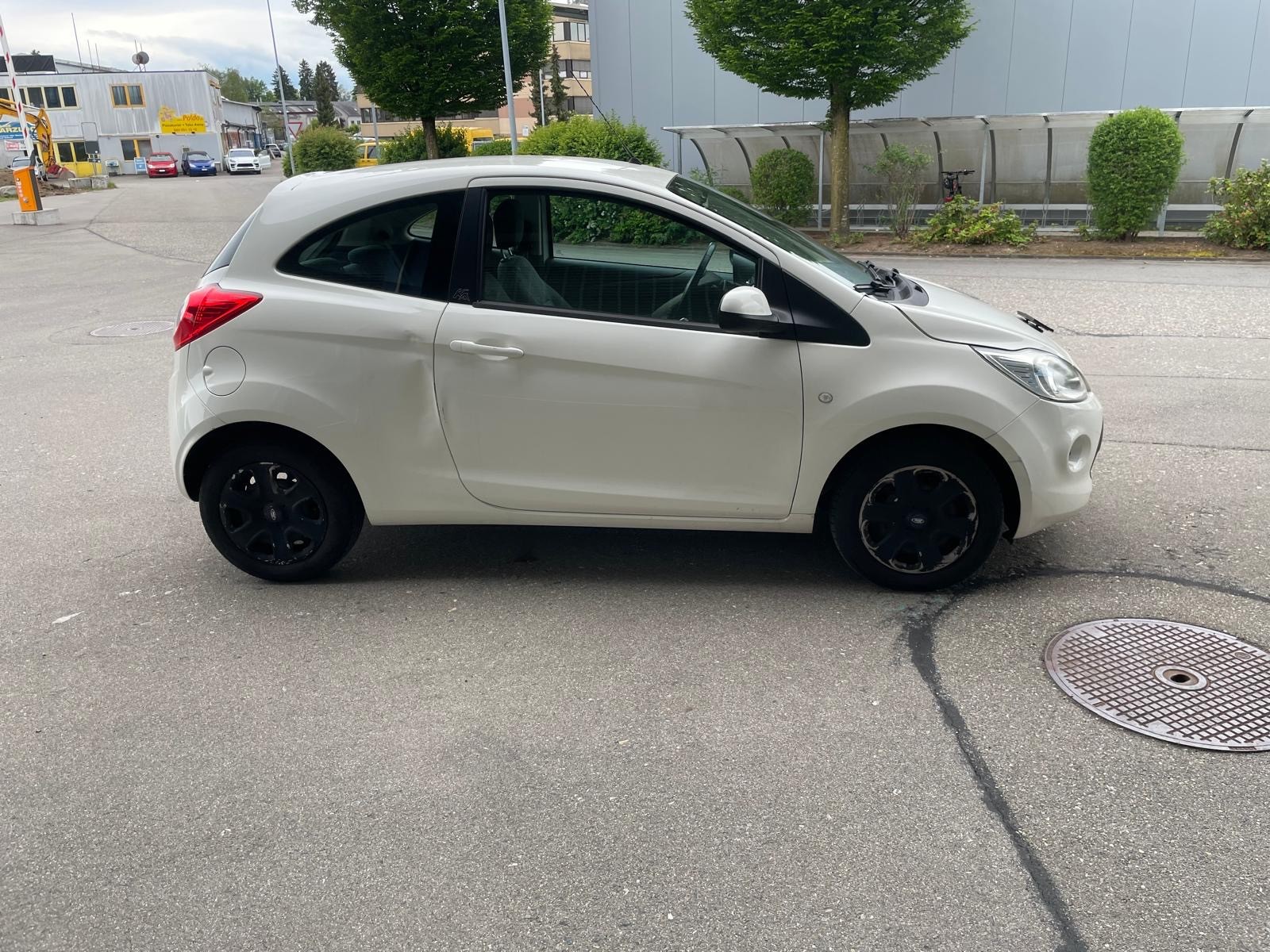 FORD KA 1.25 Ambiente-image-2