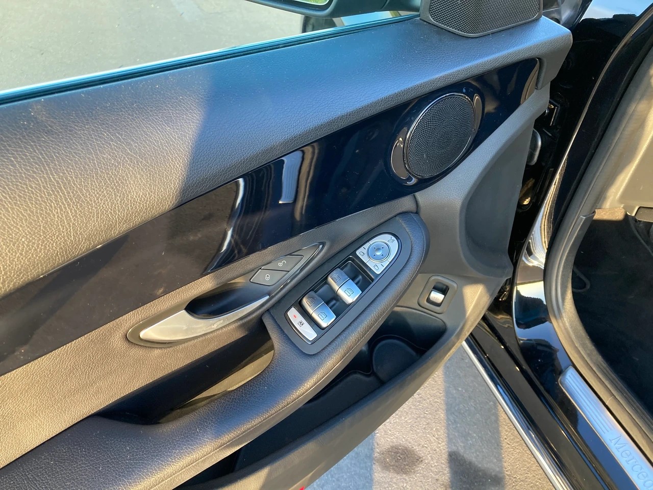 MERCEDES-BENZ C 180 BlueTEC 9G-Tronic mit Anhängerkupplung-image-14