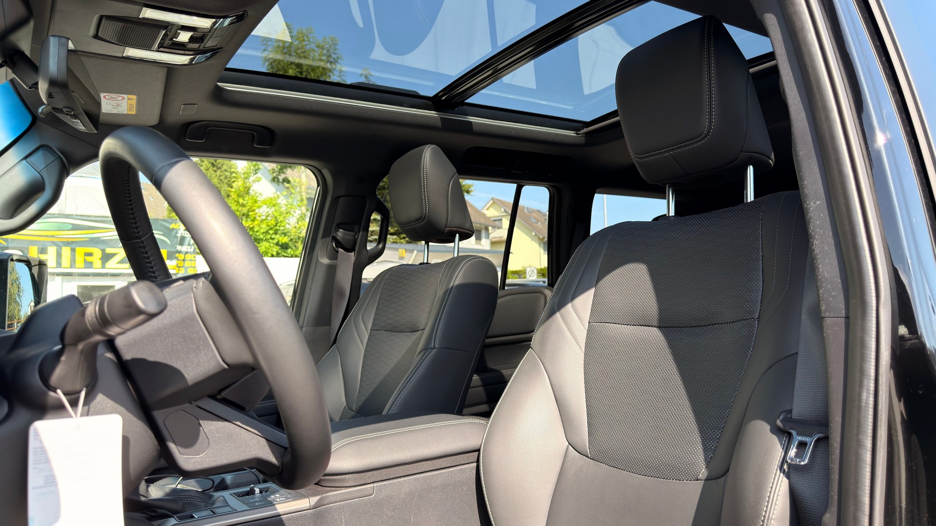 TOYOTA Land Cruiser 2.8TD Invincible-image-8