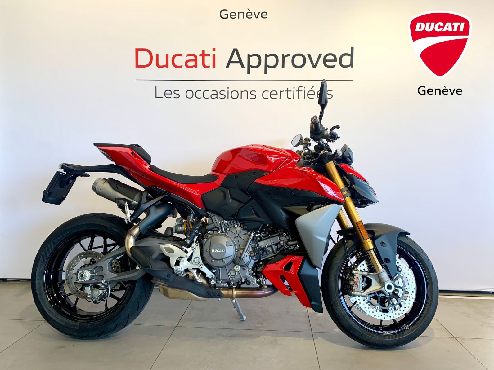 DUCATI Streetfighter V2 S