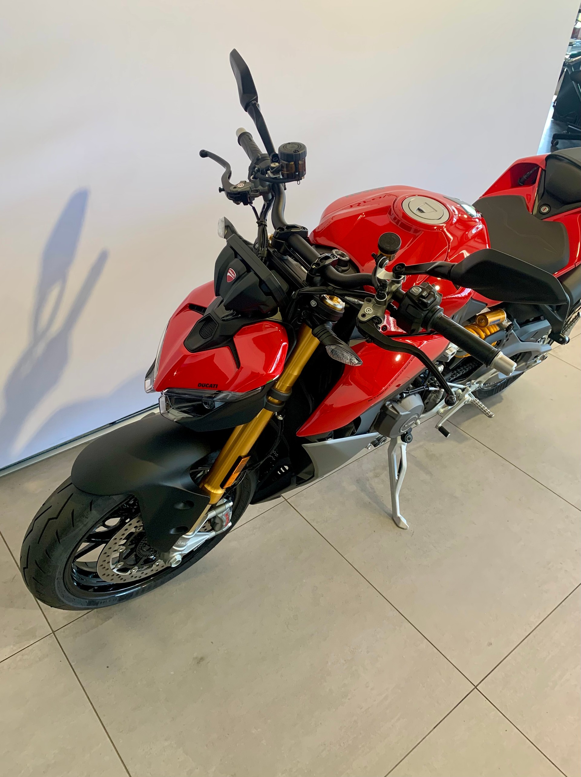 DUCATI Streetfighter V2 S-image-4