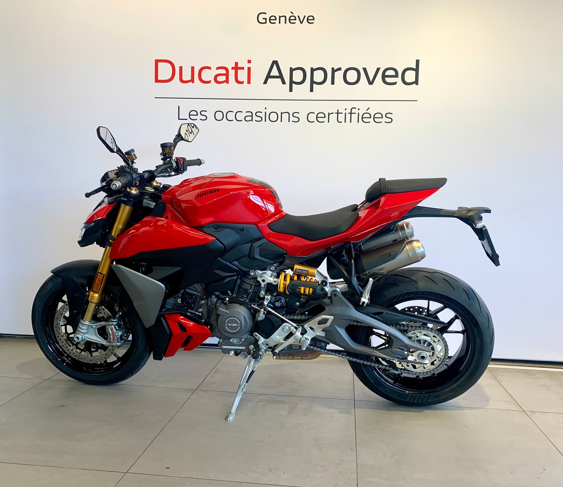 DUCATI Streetfighter V2 S-showroom-element-1