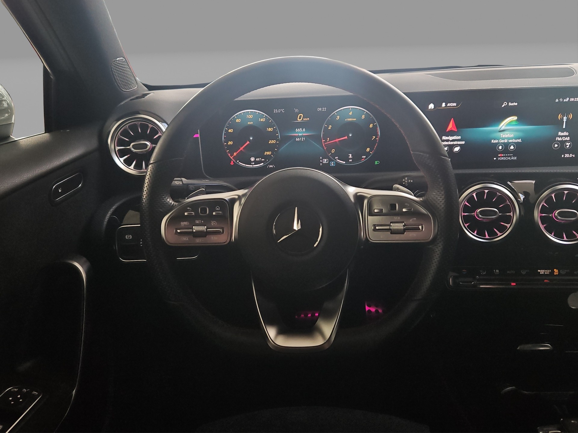 MERCEDES-BENZ A 200 AMG Line-image-7