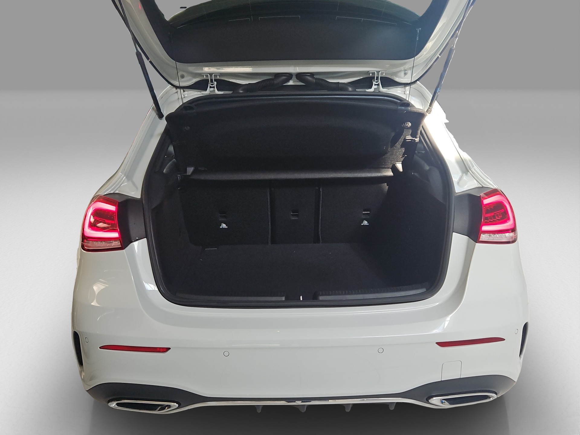 MERCEDES-BENZ A 200 AMG Line-image-15