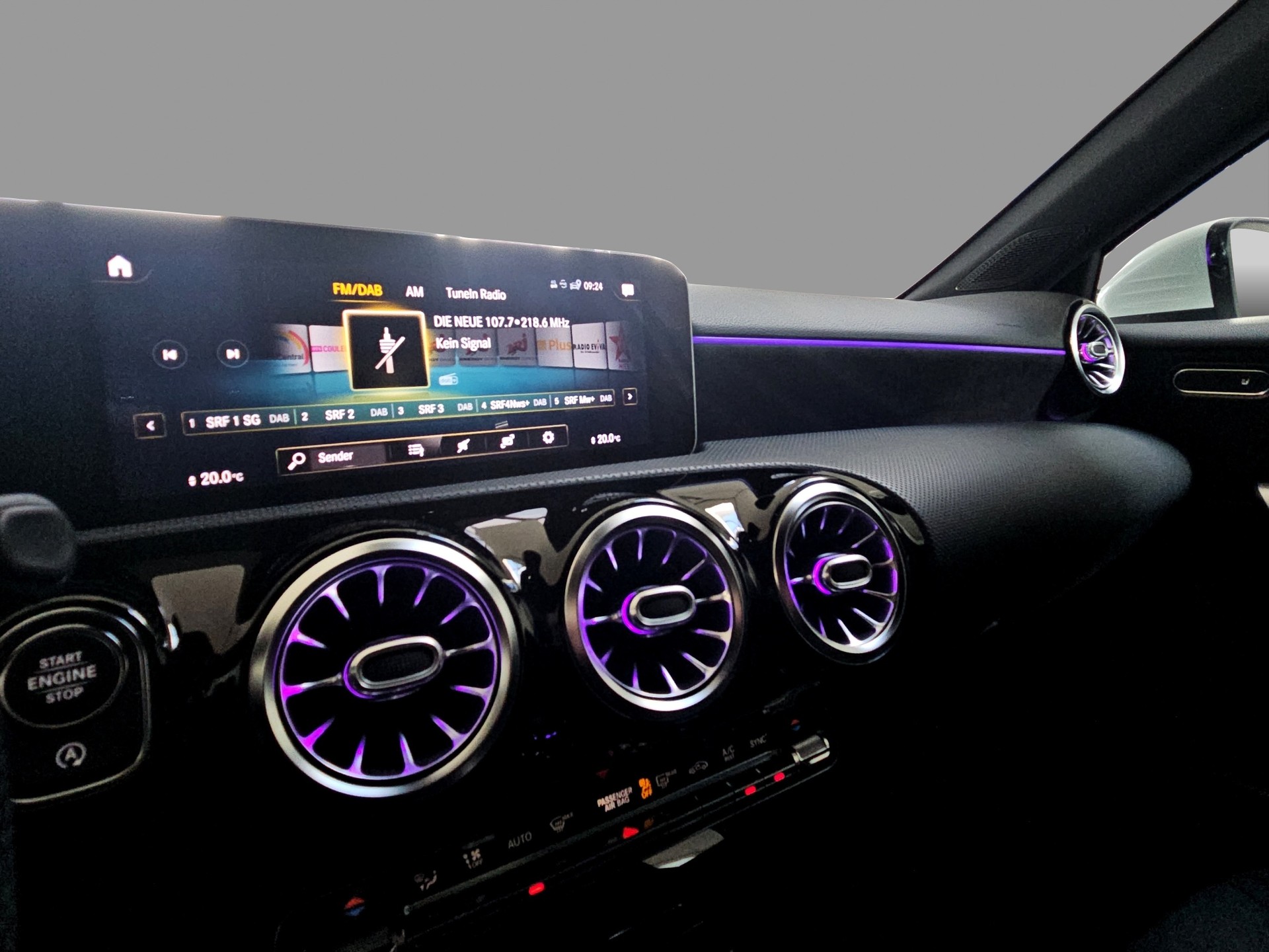 MERCEDES-BENZ A 200 AMG Line-image-11