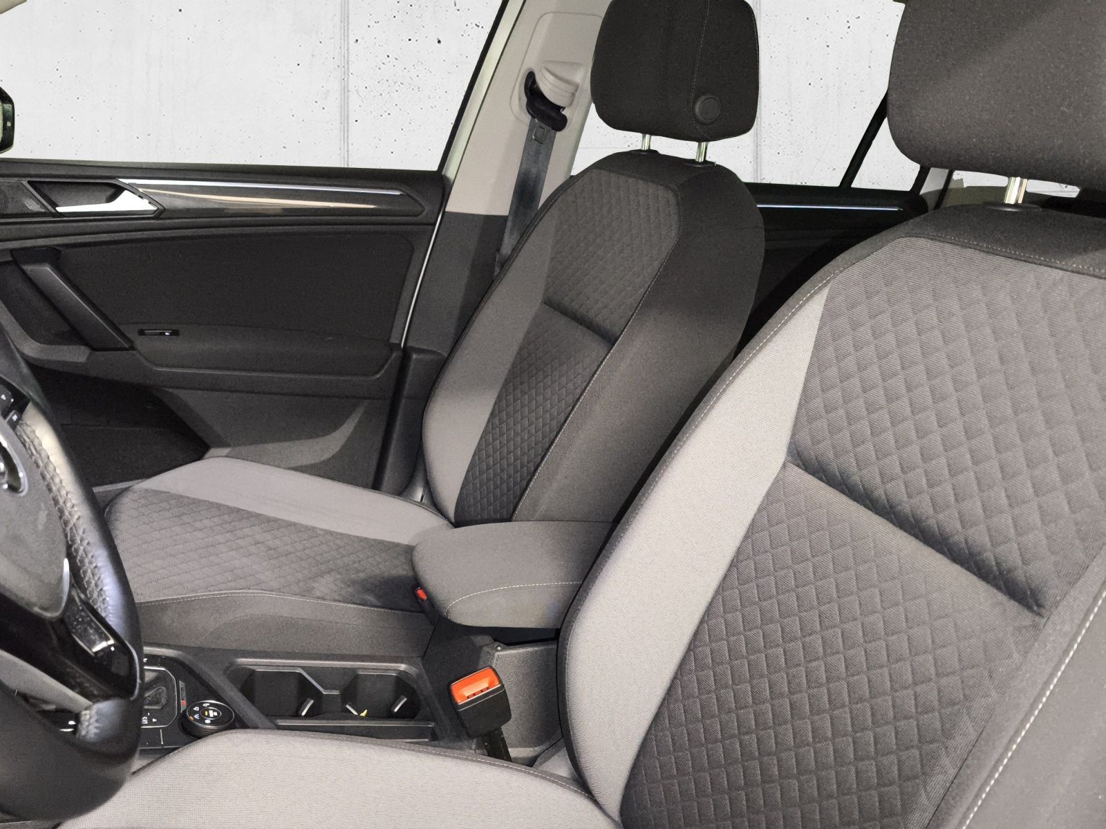 VW Tiguan 2.0TSI Comfortline 4Motion DSG-image-9