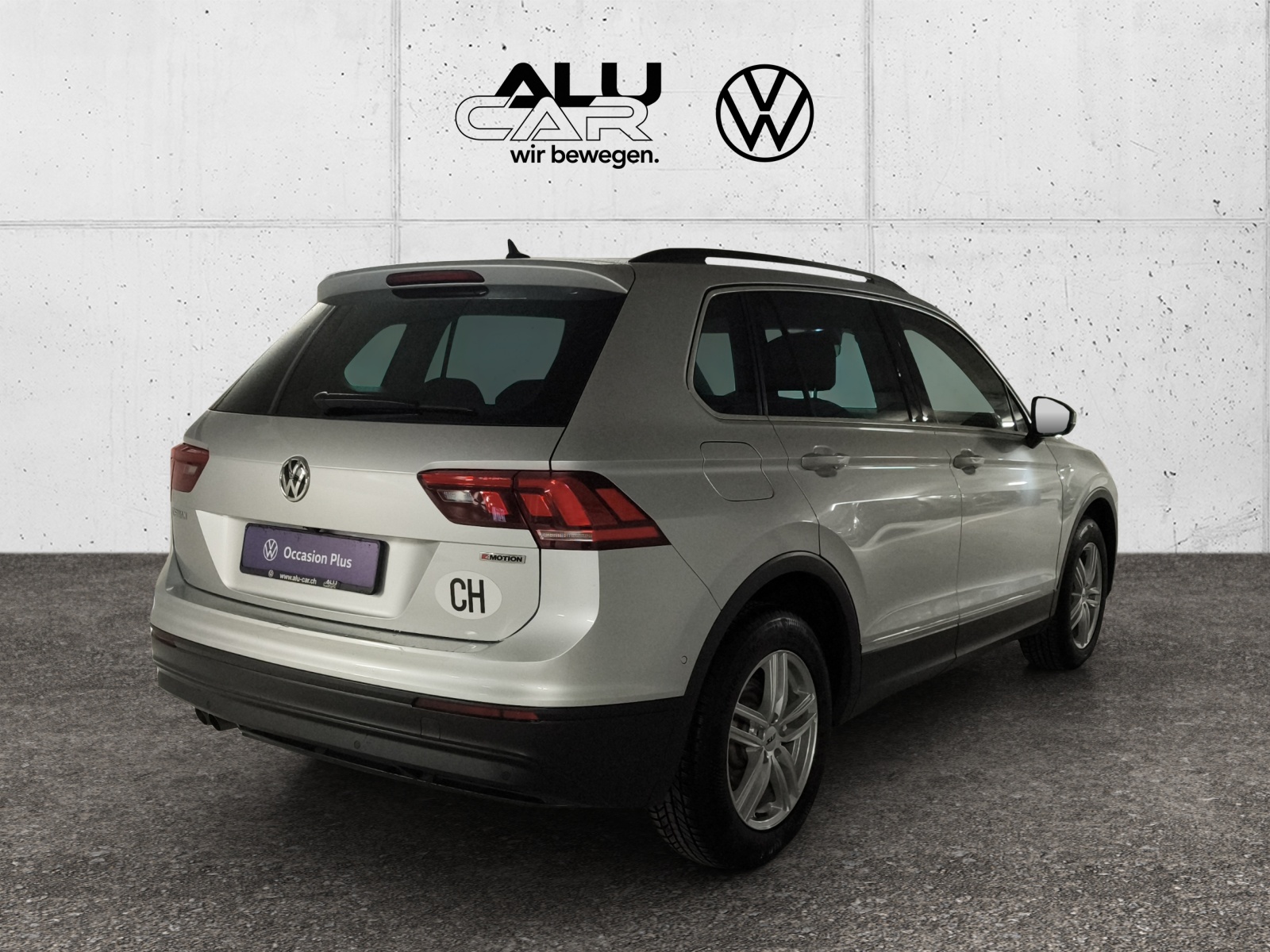 VW Tiguan 2.0TSI Comfortline 4Motion DSG-image-4