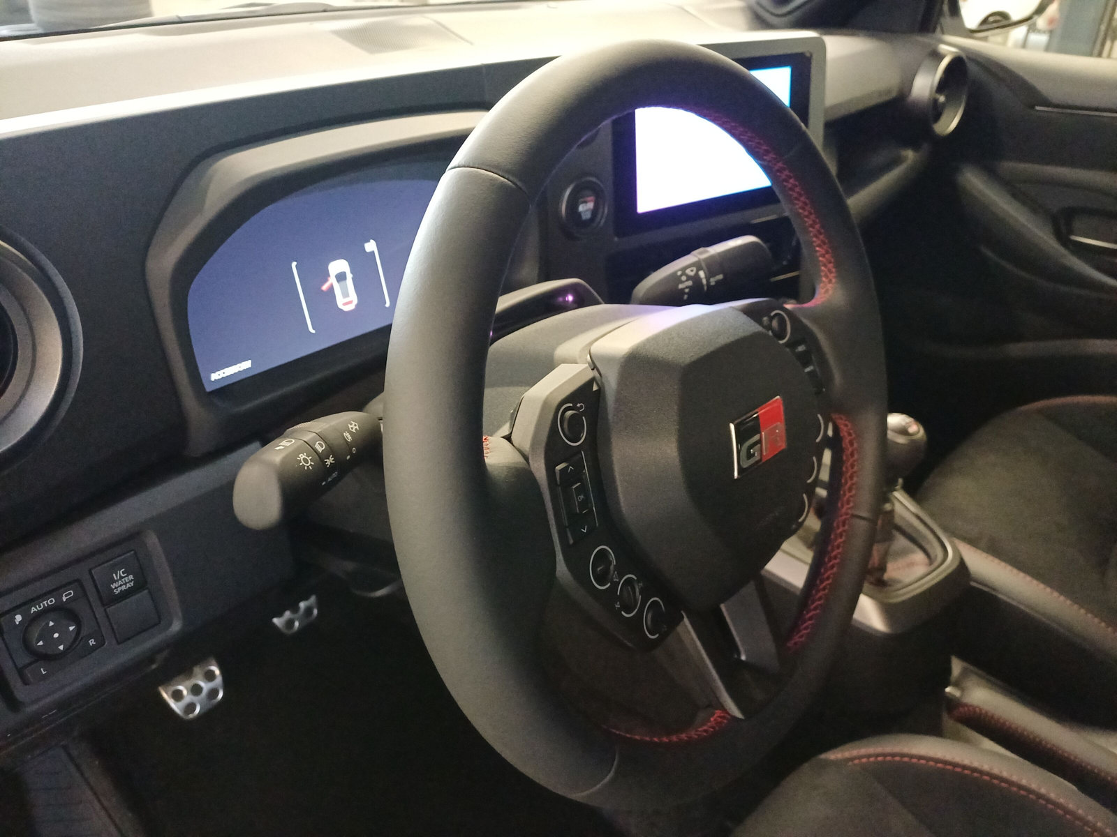 TOYOTA GR Yaris 1.6 Turbo Sport 4x4-image-5